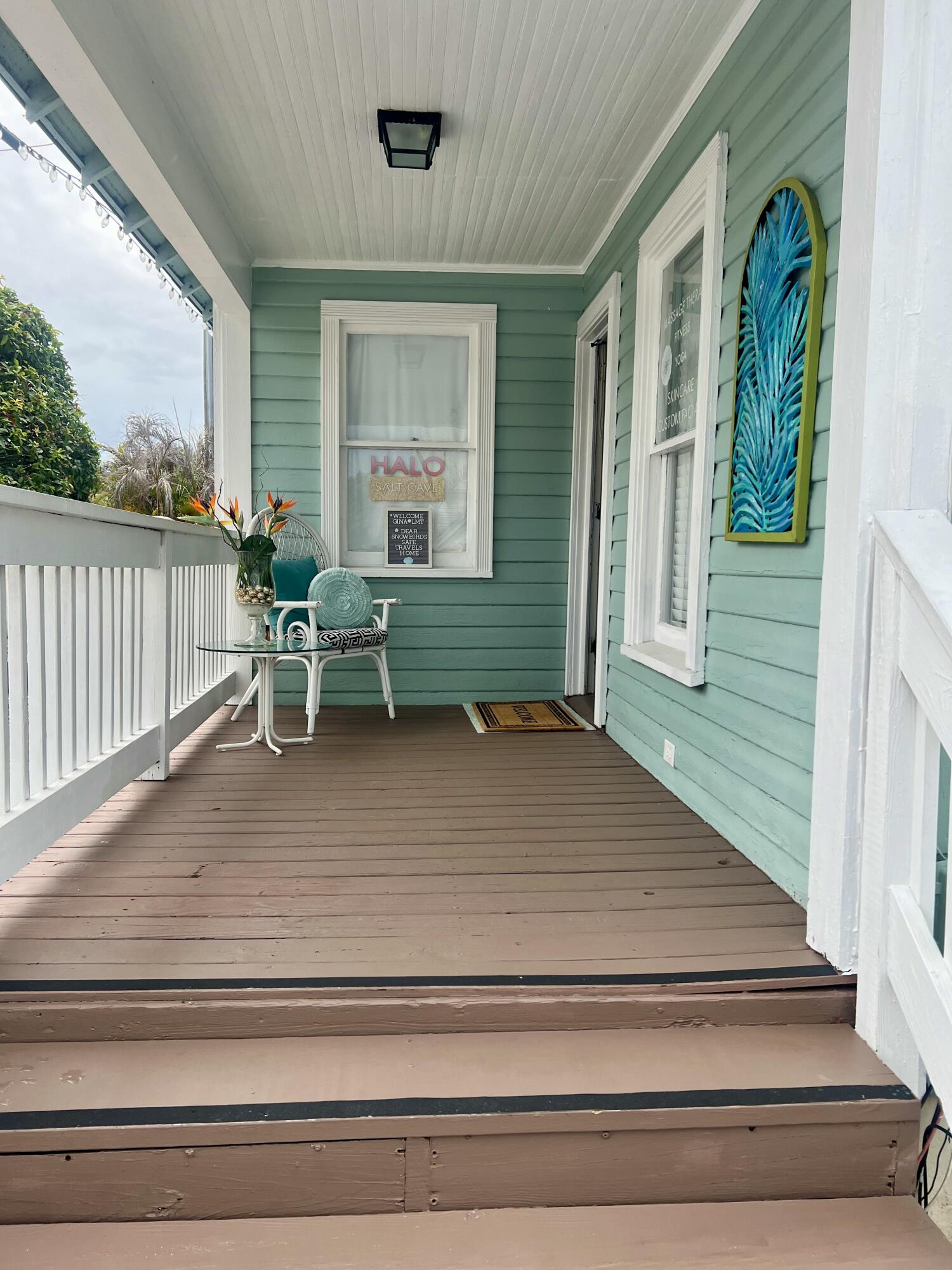 208 Avenue E Property Photo 11