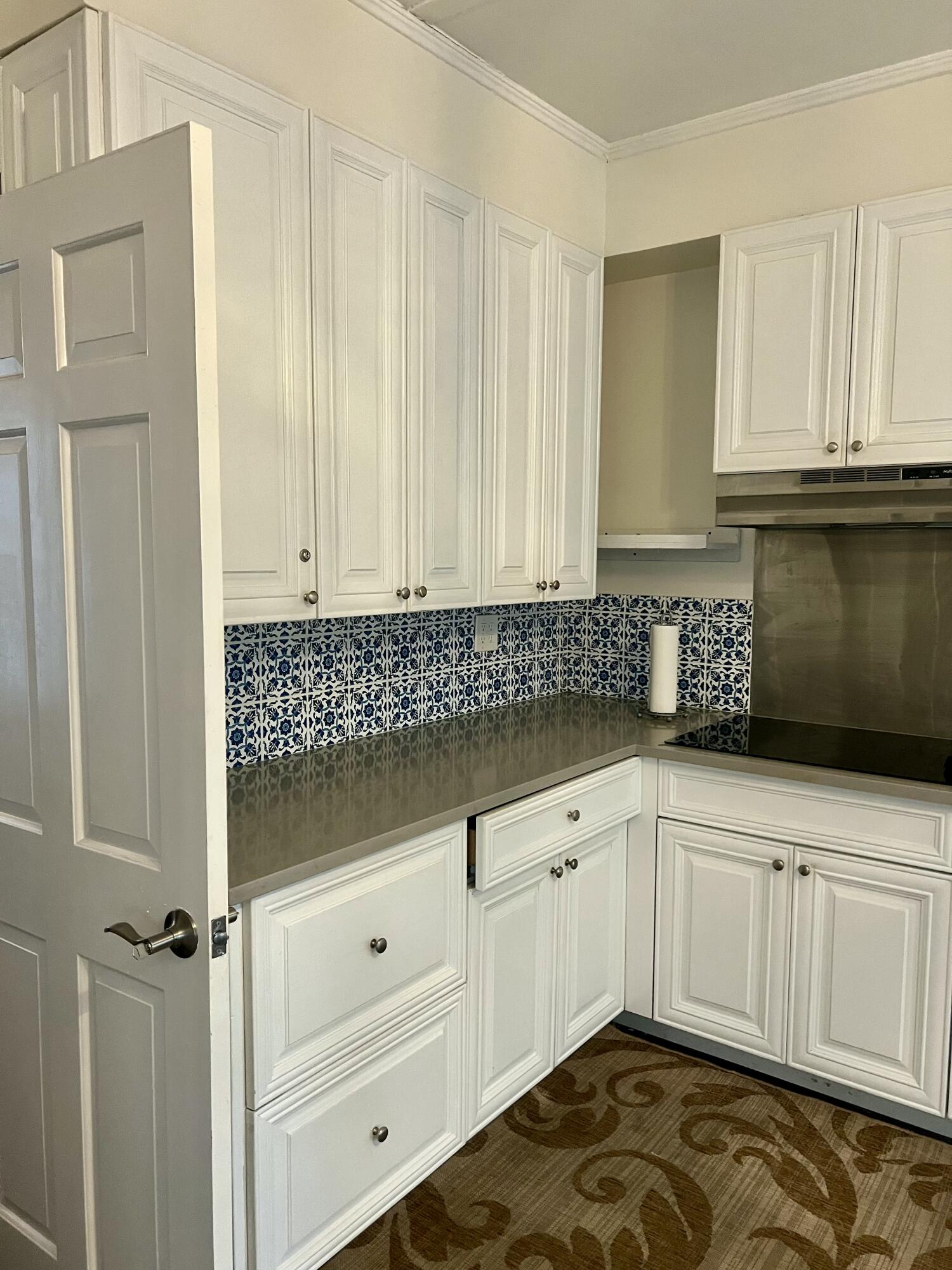 208 Avenue E Property Photo 24