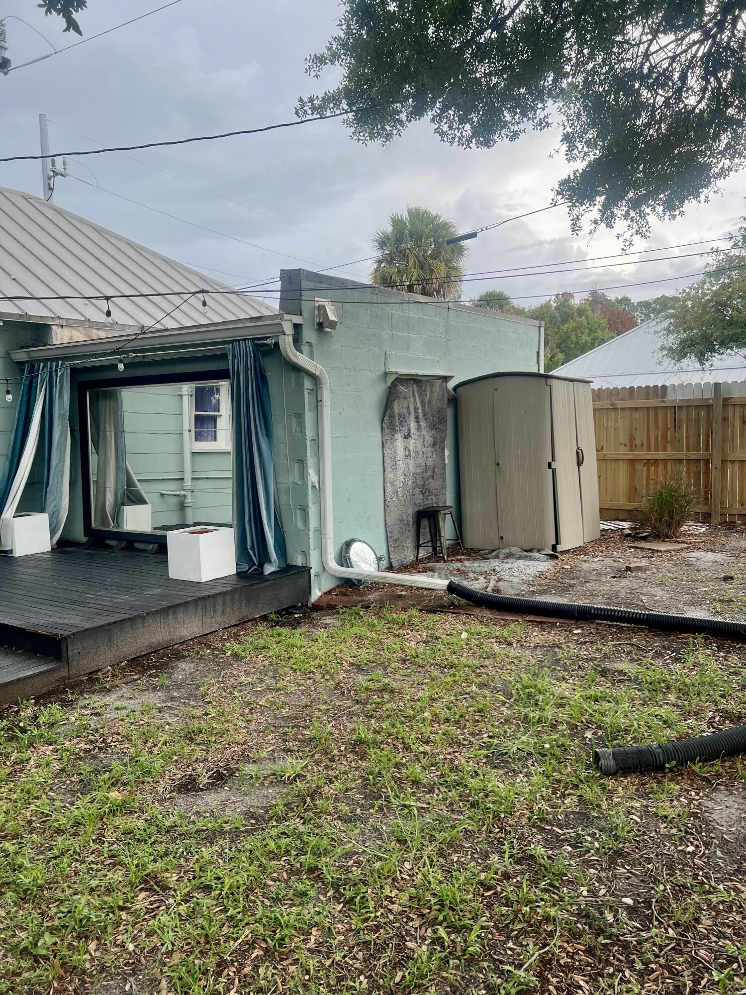 208 Avenue E Property Photo 44