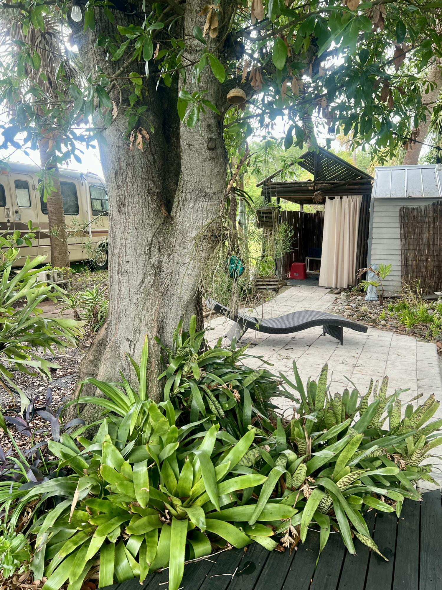 208 Avenue E Property Photo 49