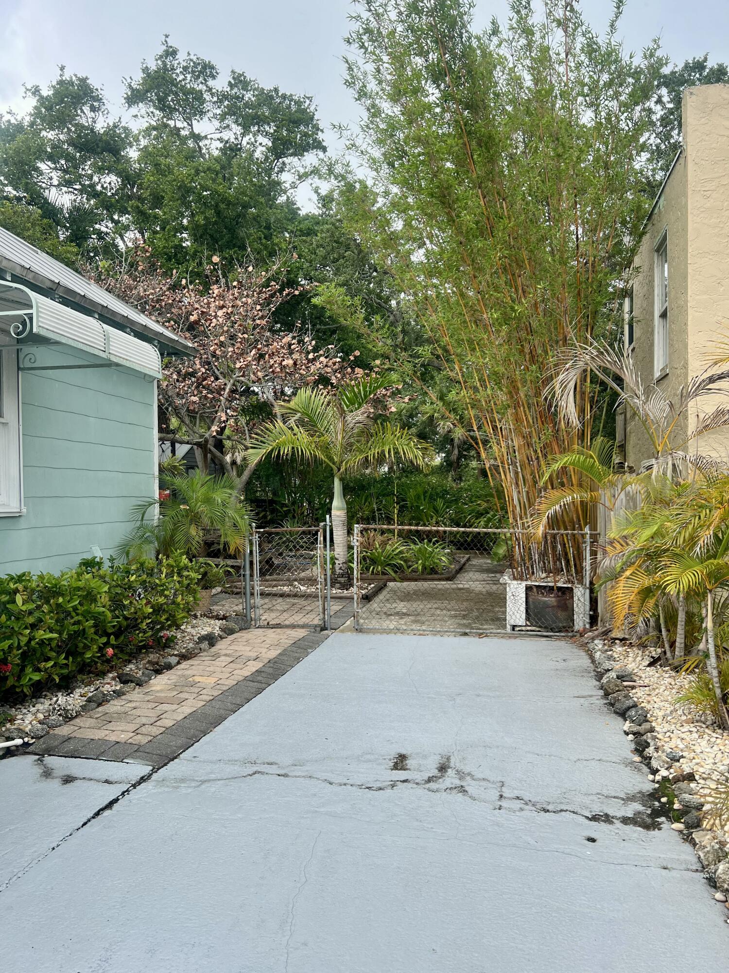 208 Avenue E Property Photo 63