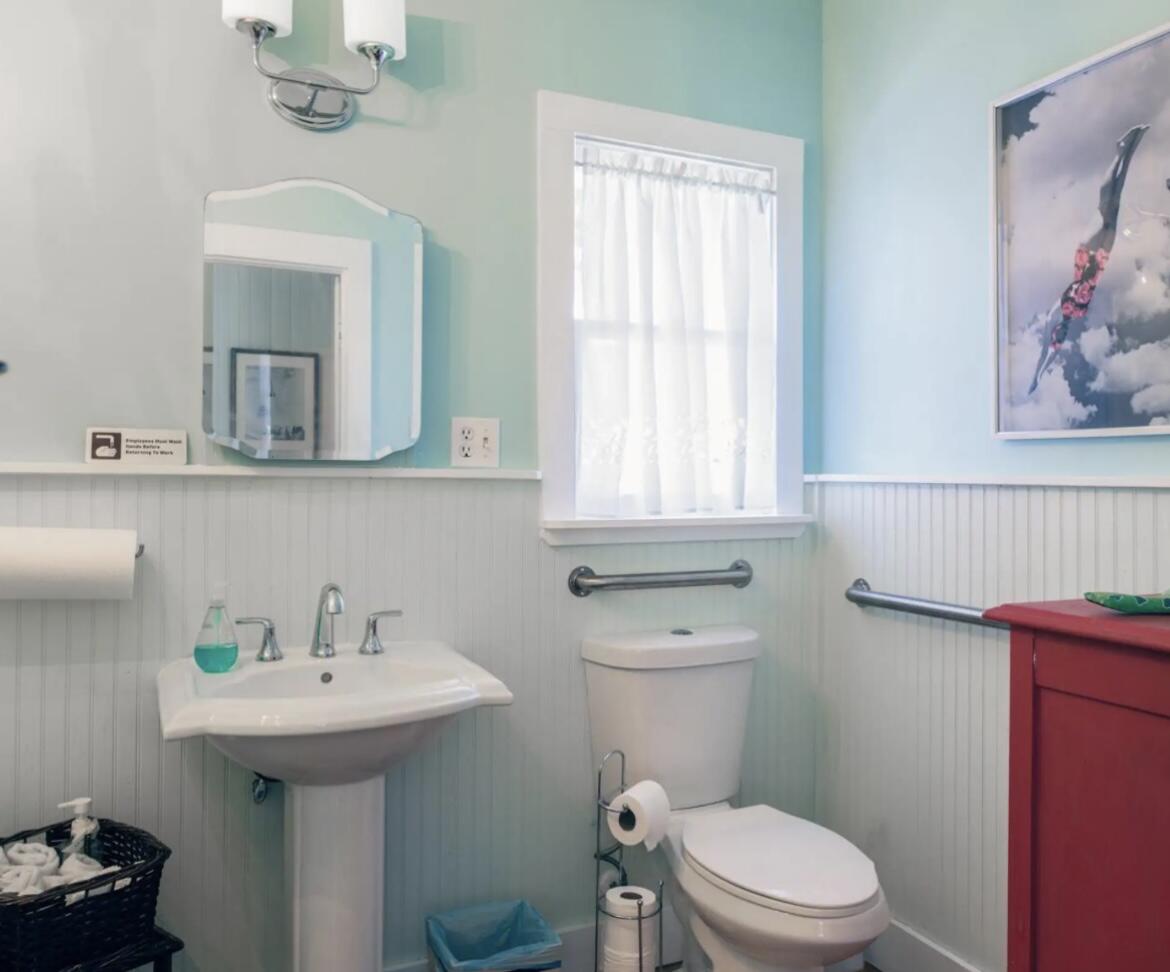 208 Avenue E Property Photo 84