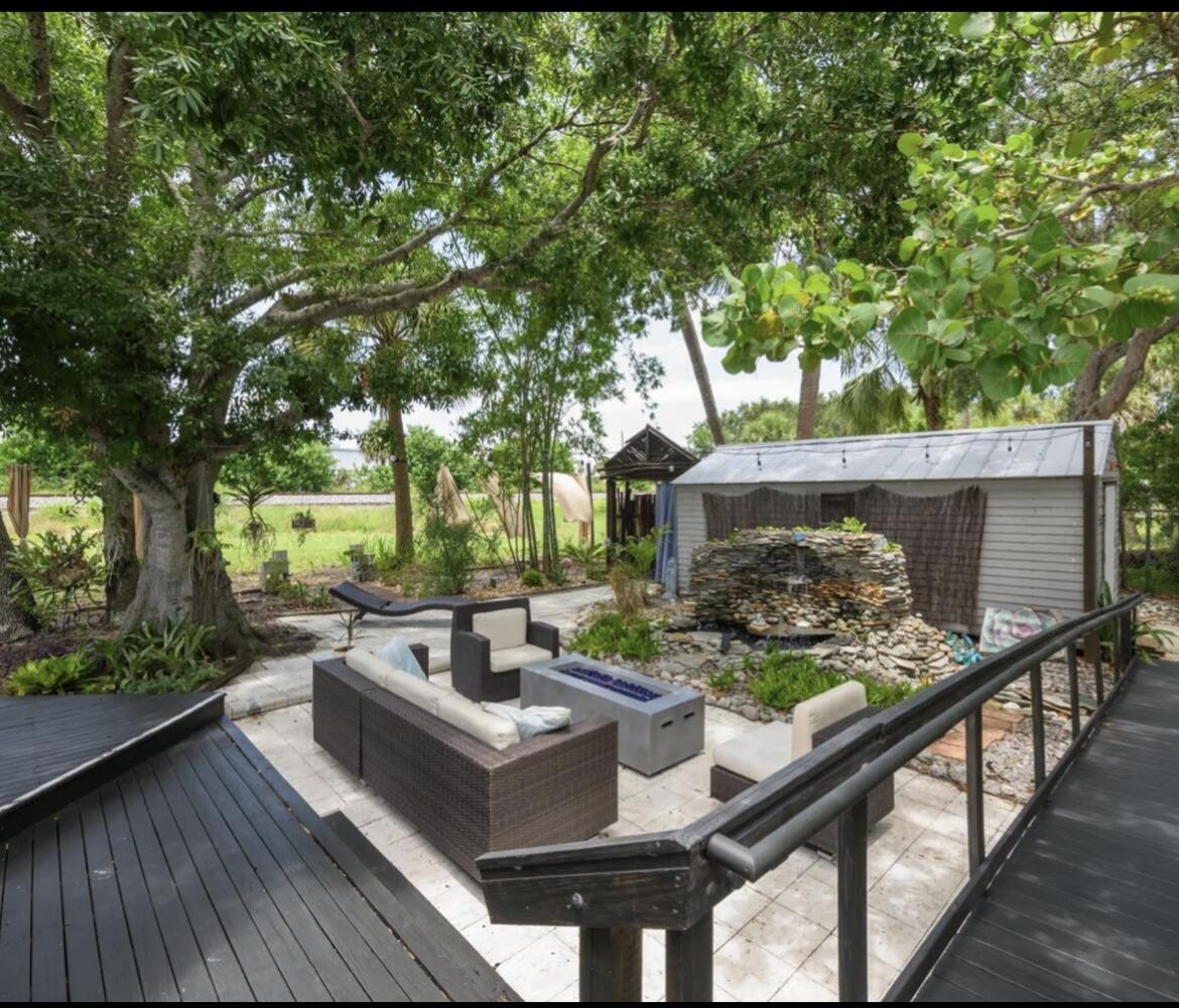 208 Avenue E Property Photo 87