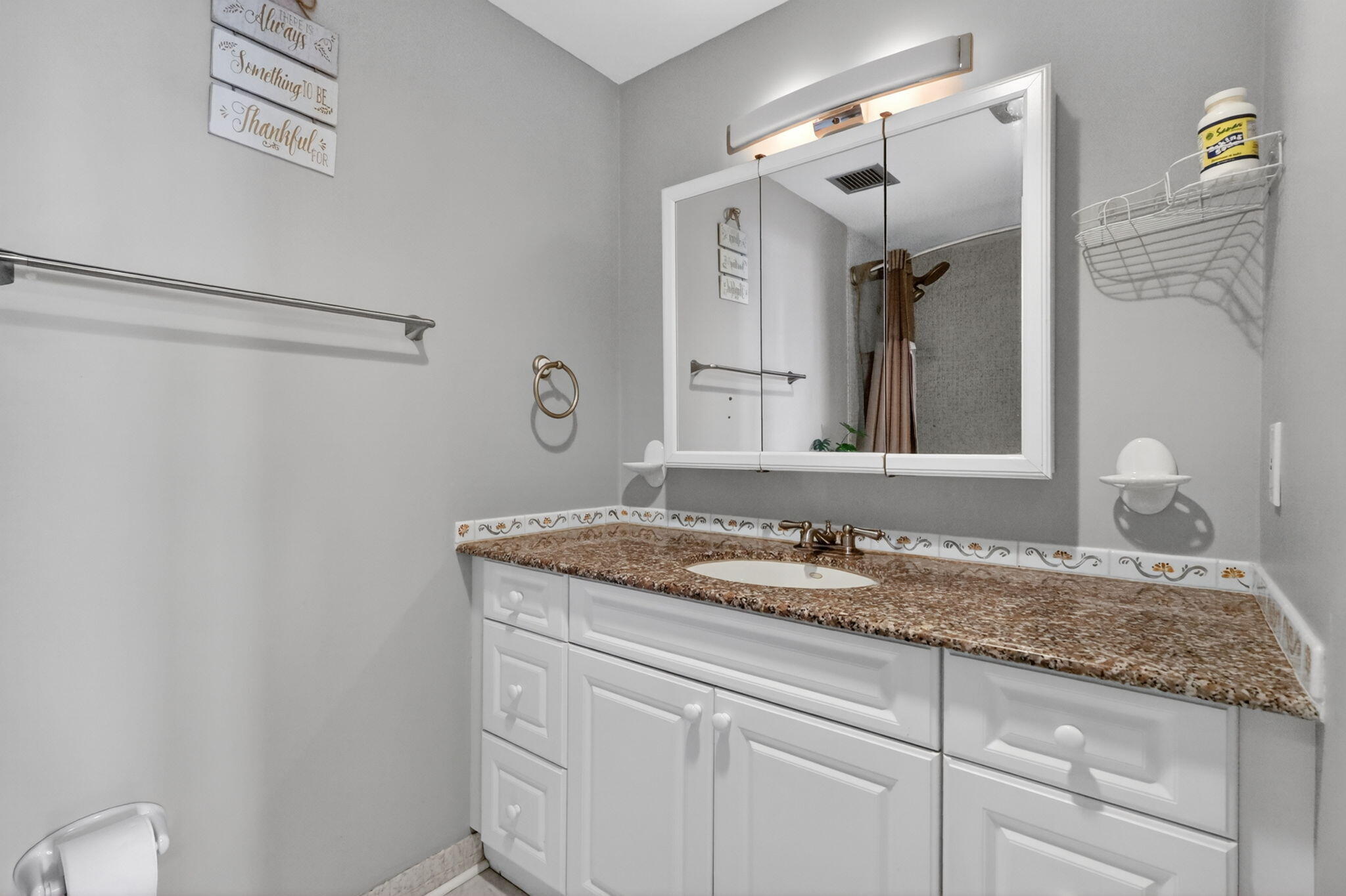 4330 Hillcrest Drive 302 Property Photo 22