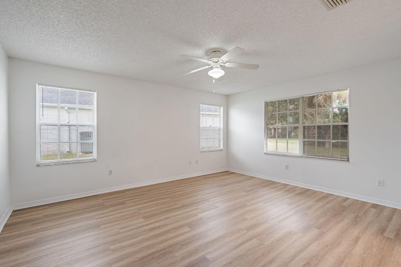 349 Hammock Road Se Property Photo 18