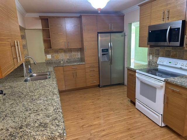 732 Se 11th Avenue Property Photo 4