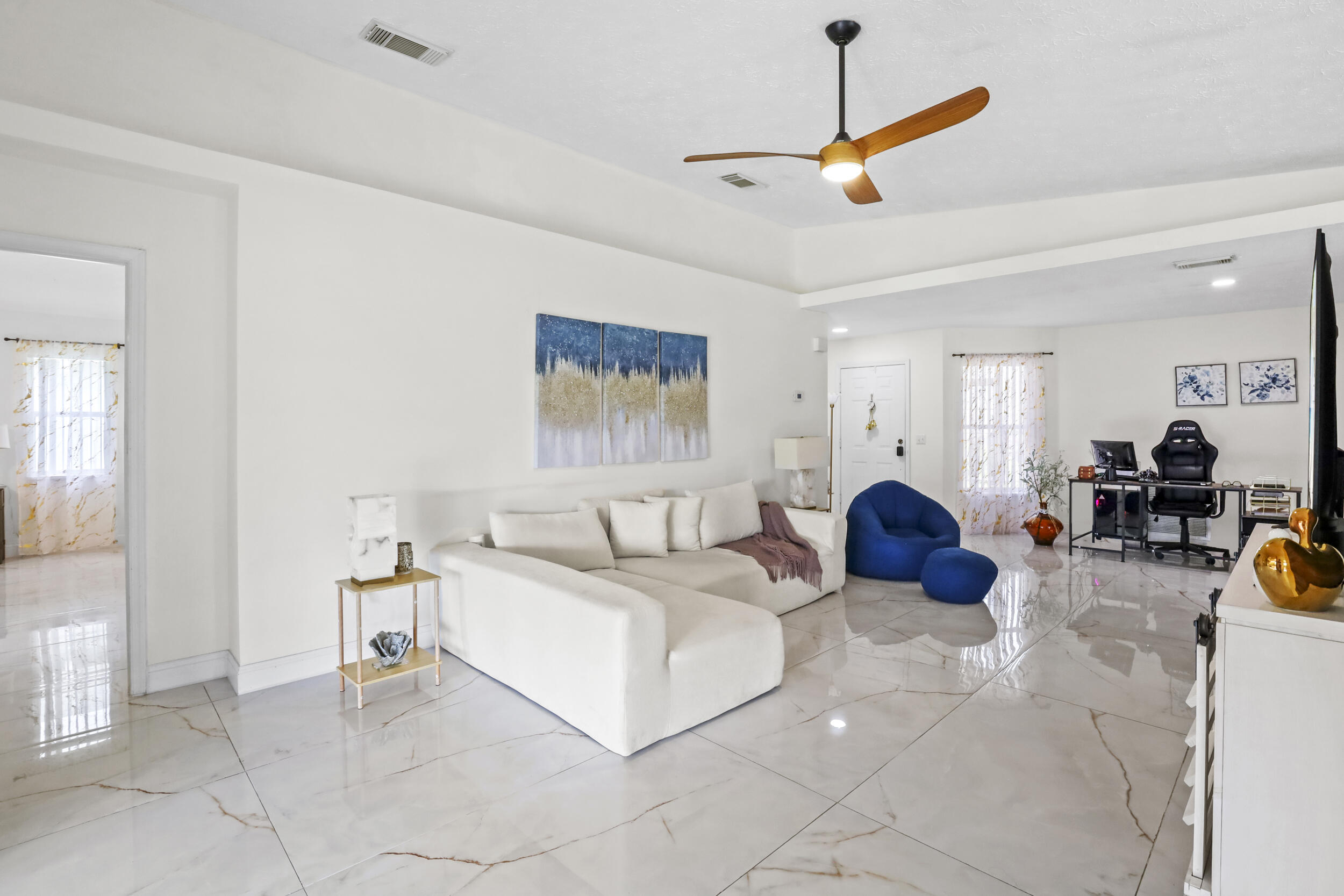 6648 Gaviota Property Photo 6