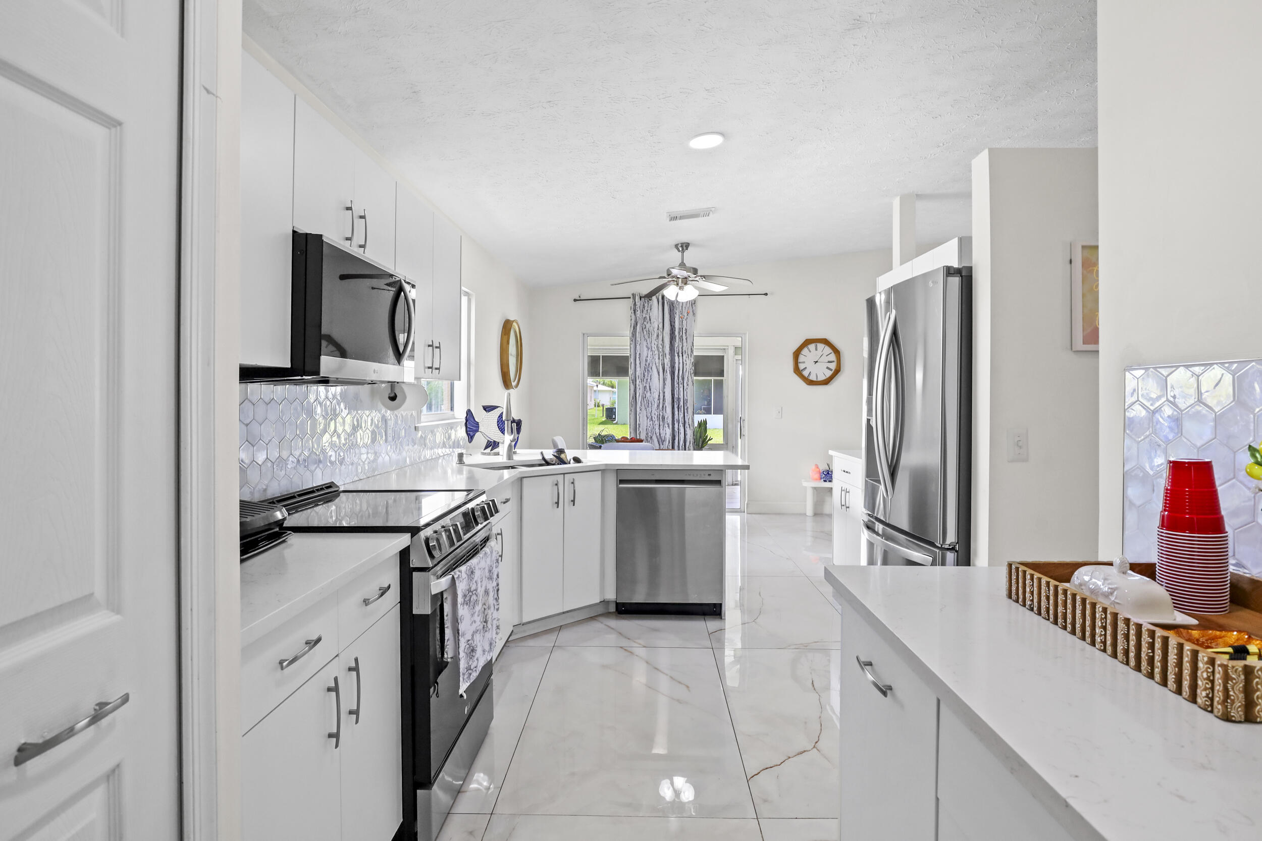6648 Gaviota Property Photo 10