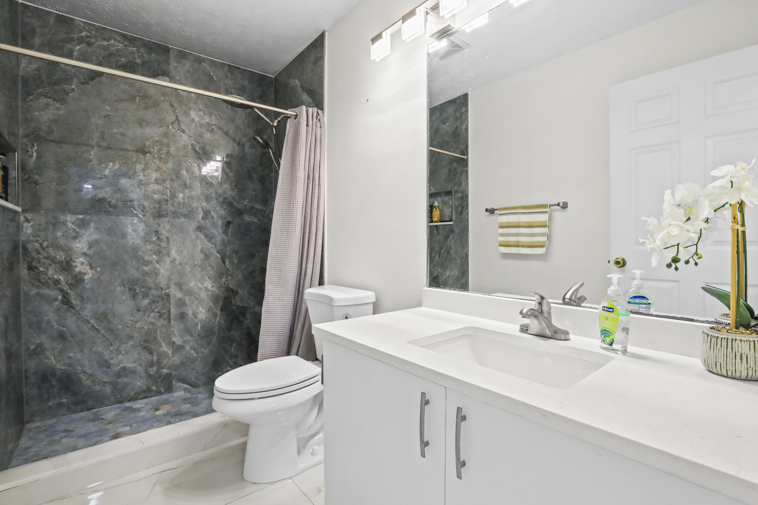 6648 Gaviota Property Photo 25