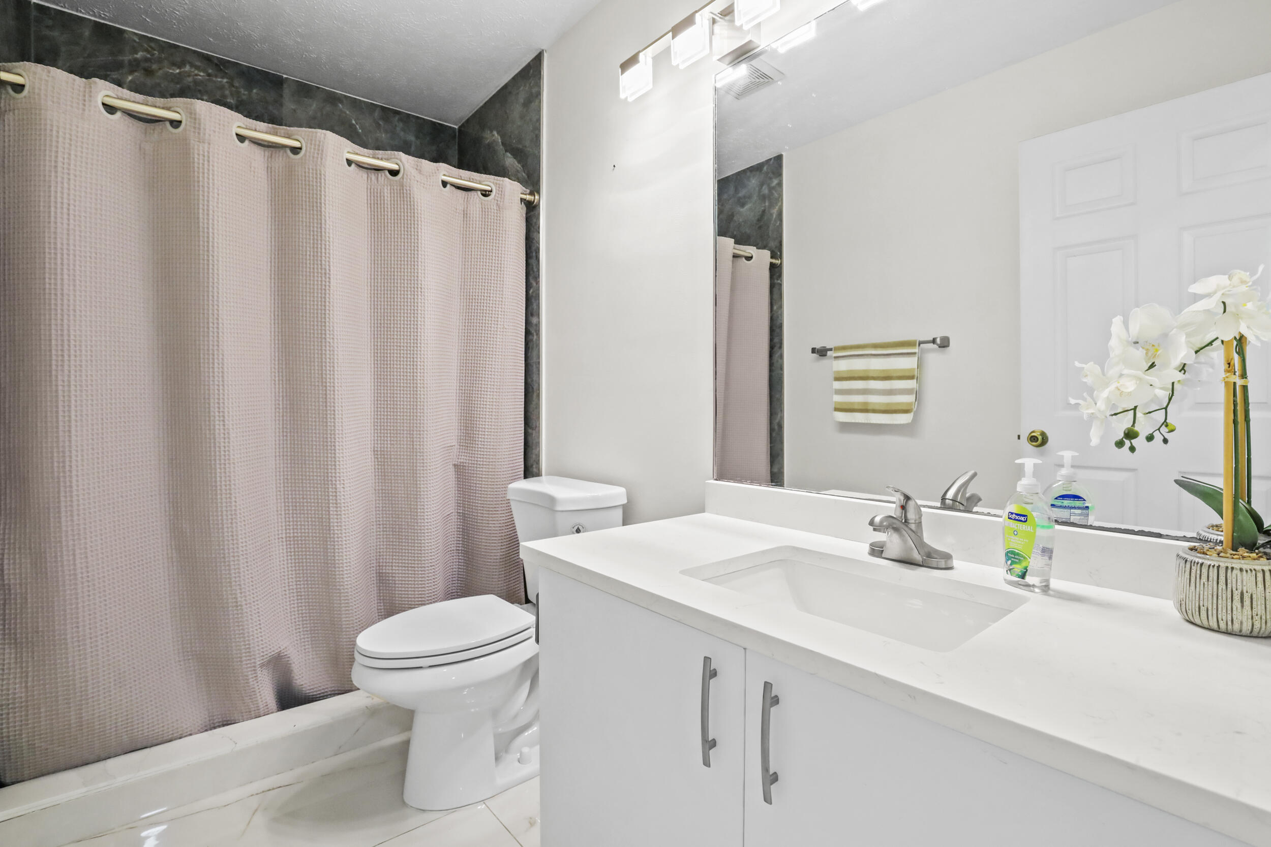 6648 Gaviota Property Photo 26