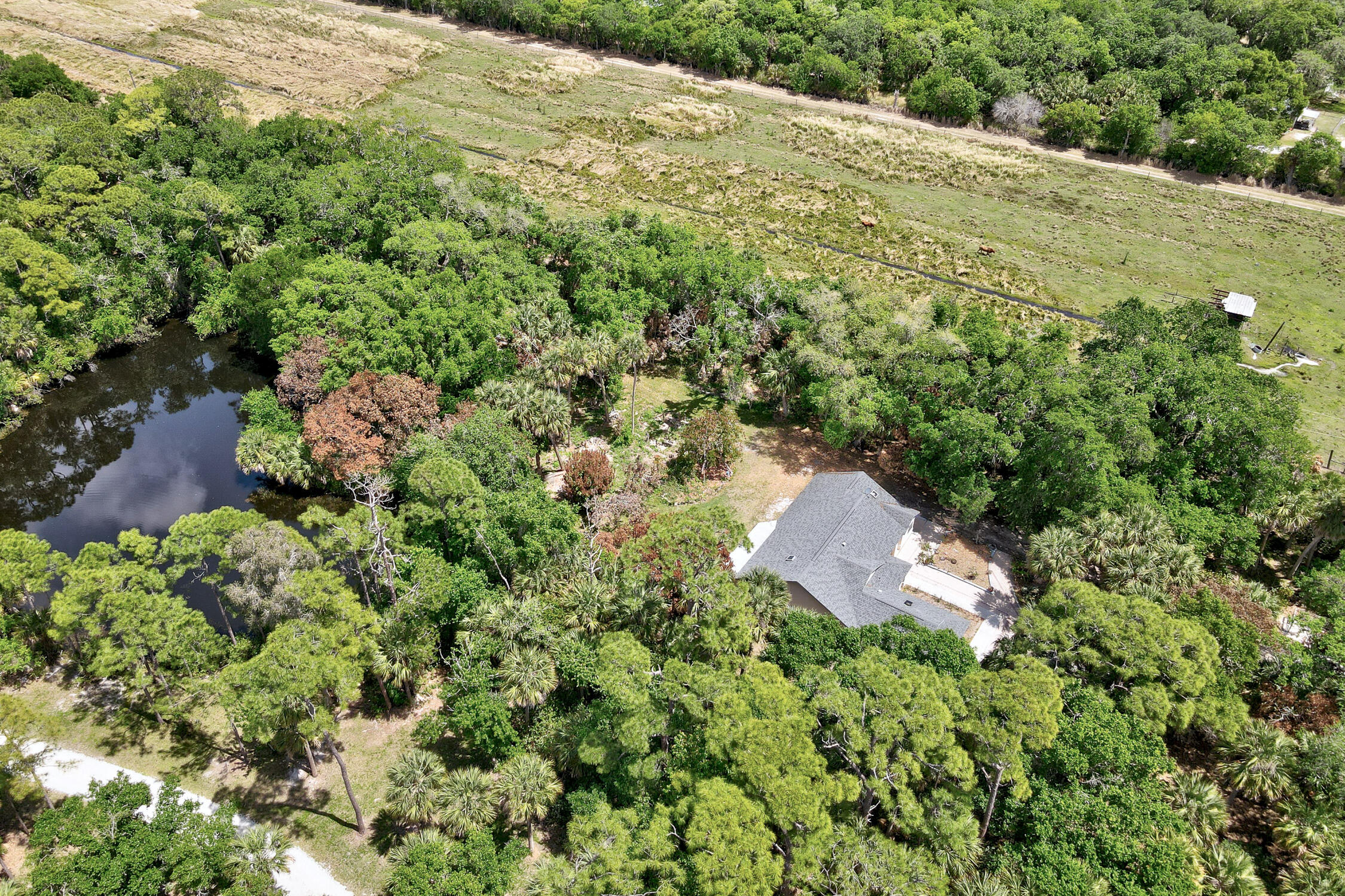 6930 41st Street Property Photo 3