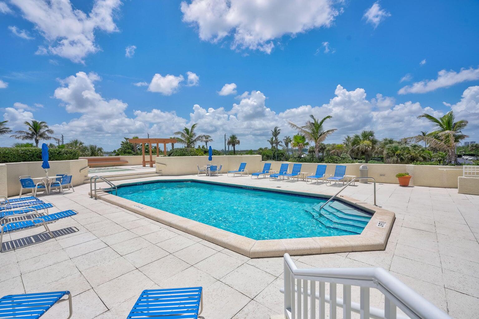 5510 N Ocean Drive 17d Property Photo 10