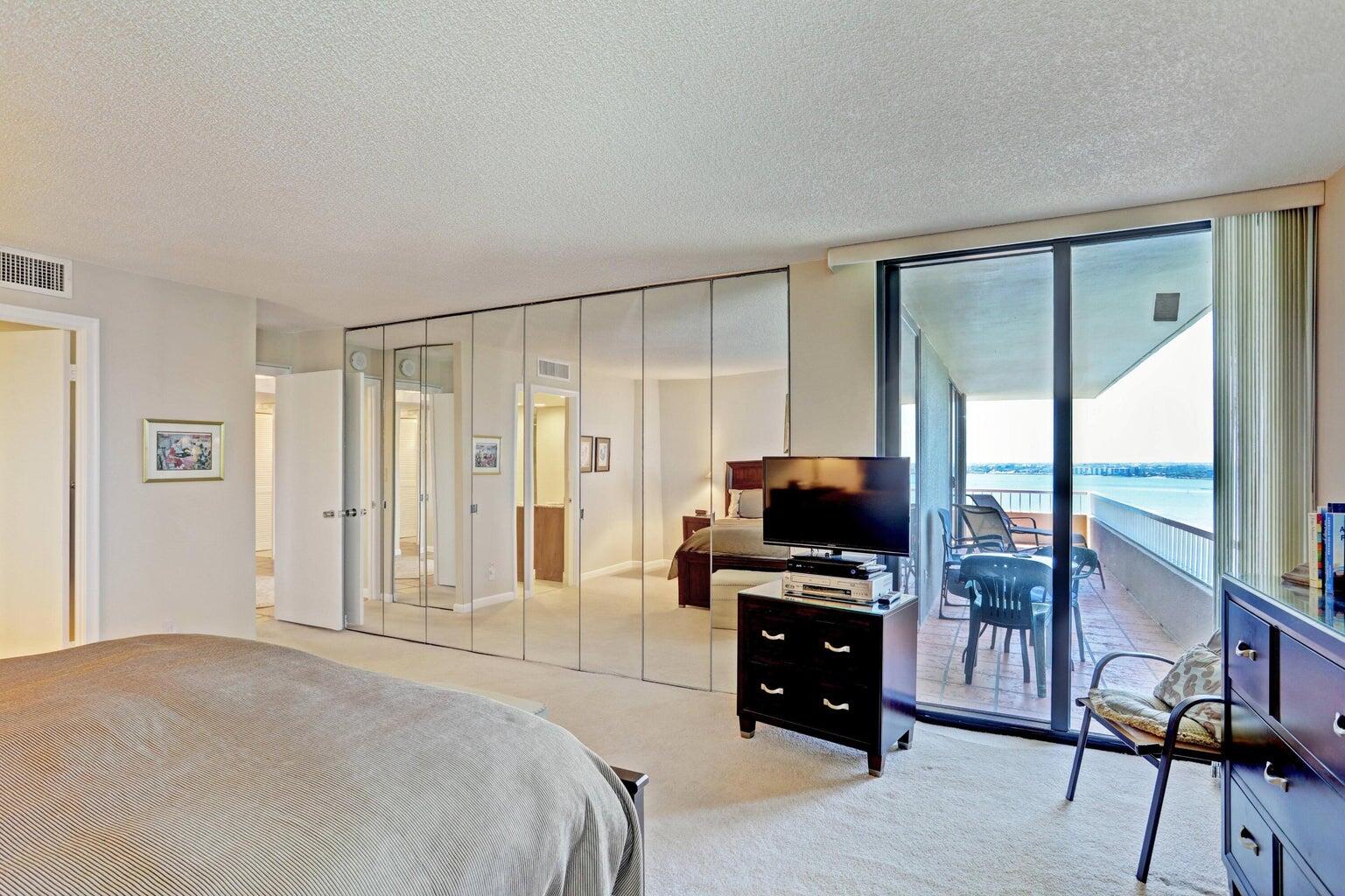 5510 N Ocean Drive 17d Property Photo 17
