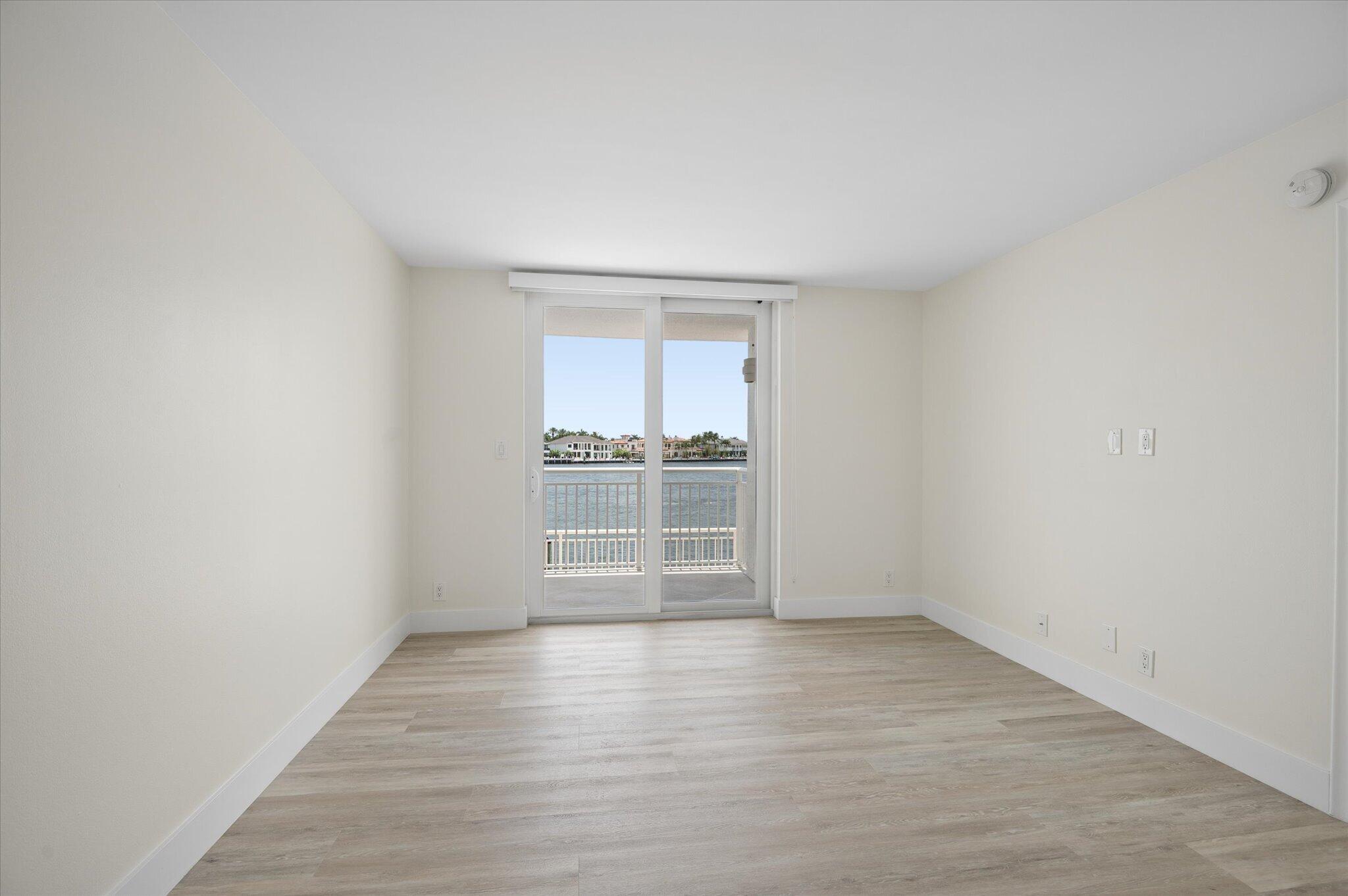 511 Bayshore Drive 206 Property Photo 5