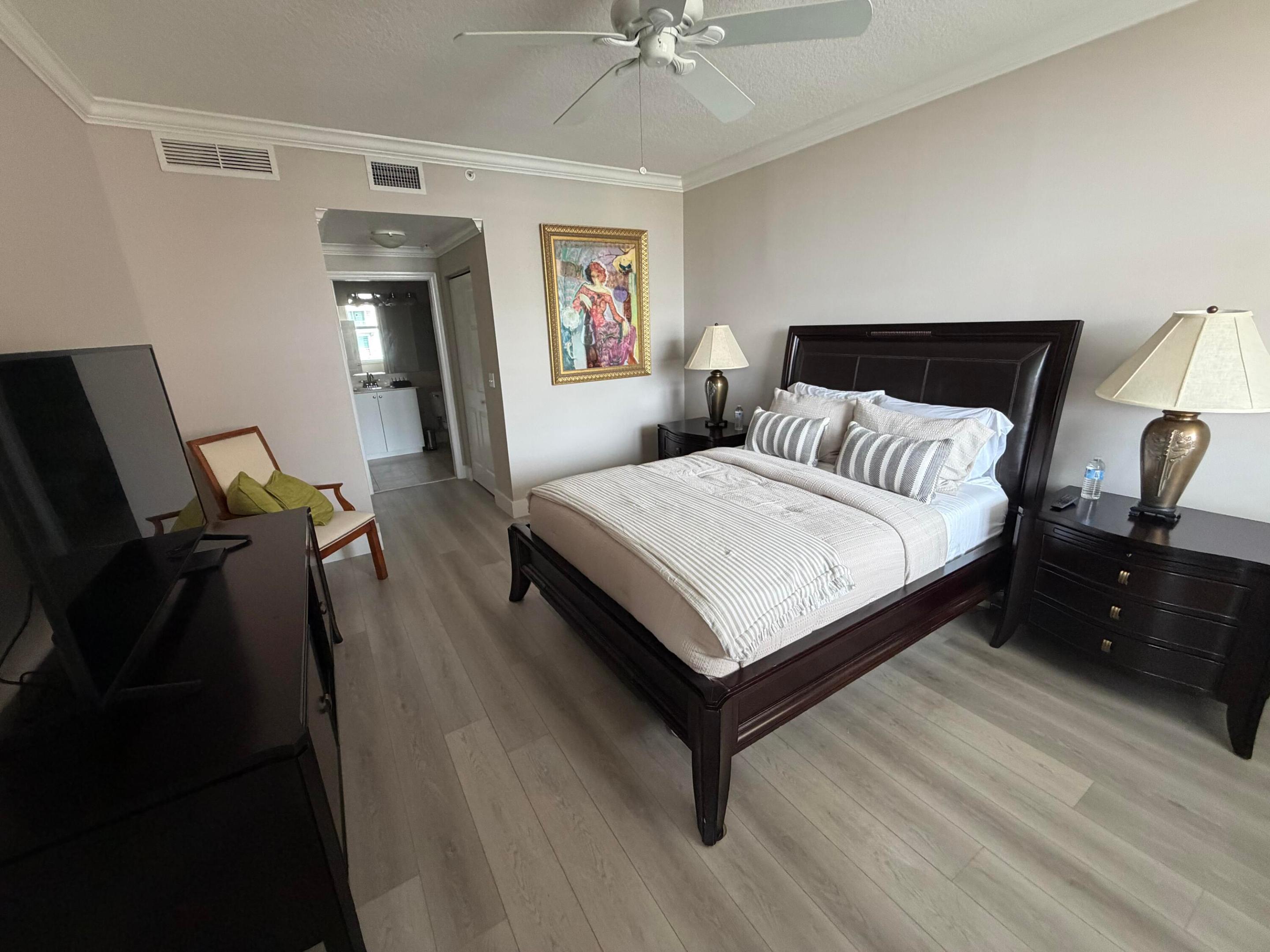 804 E Windward Way 618 Property Photo 16
