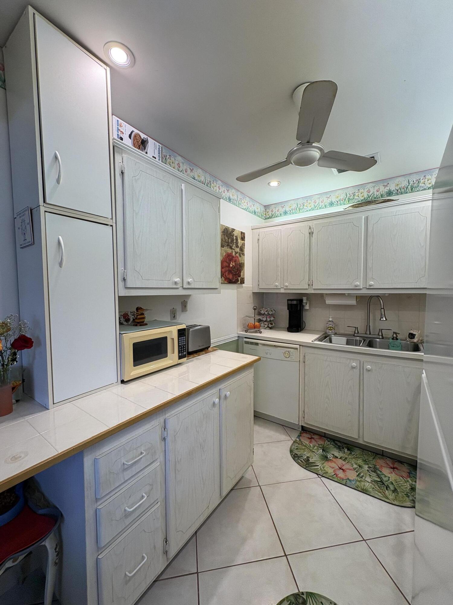 175 Bedford G Property Photo 10