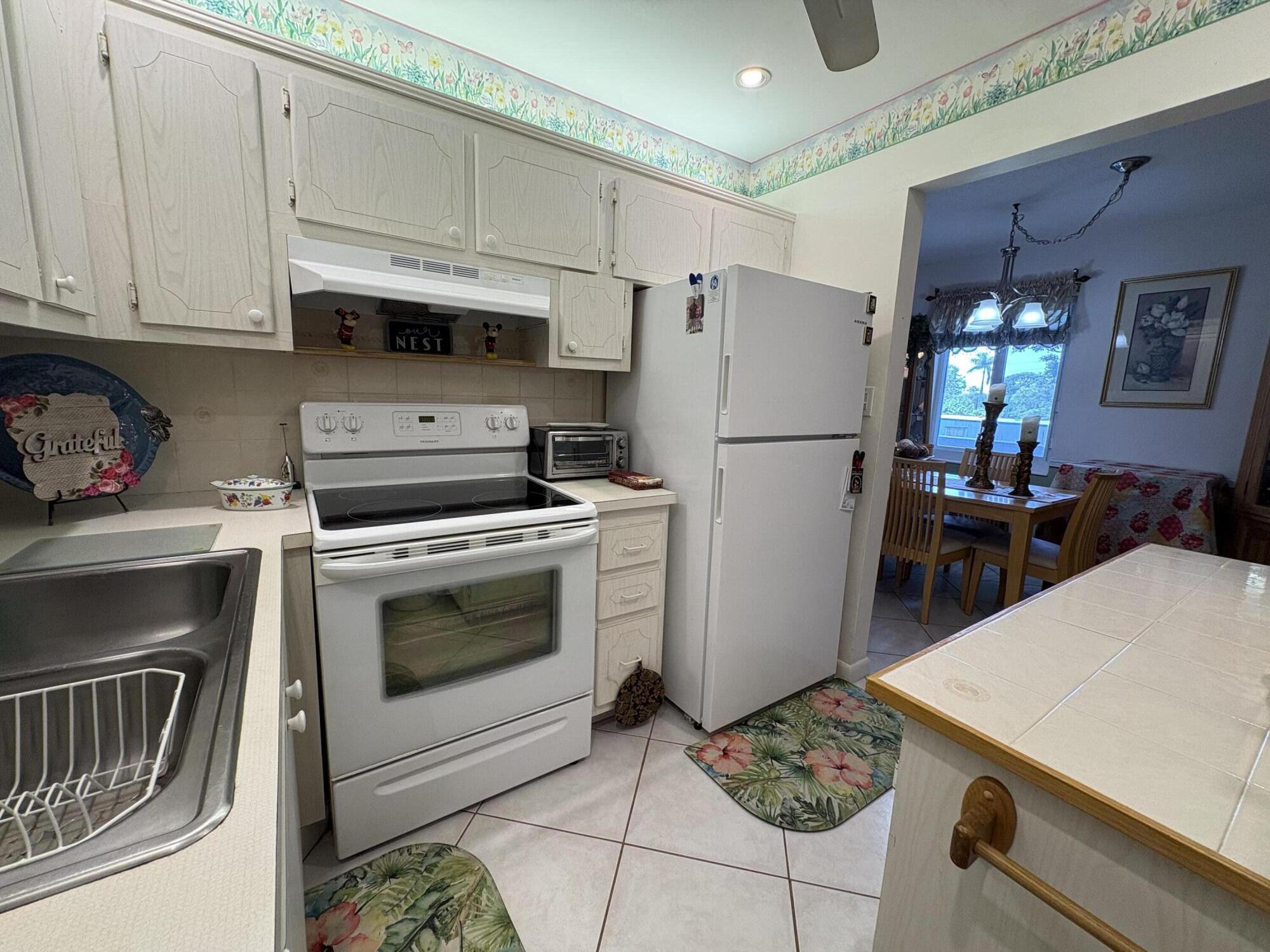 175 Bedford G Property Photo 12