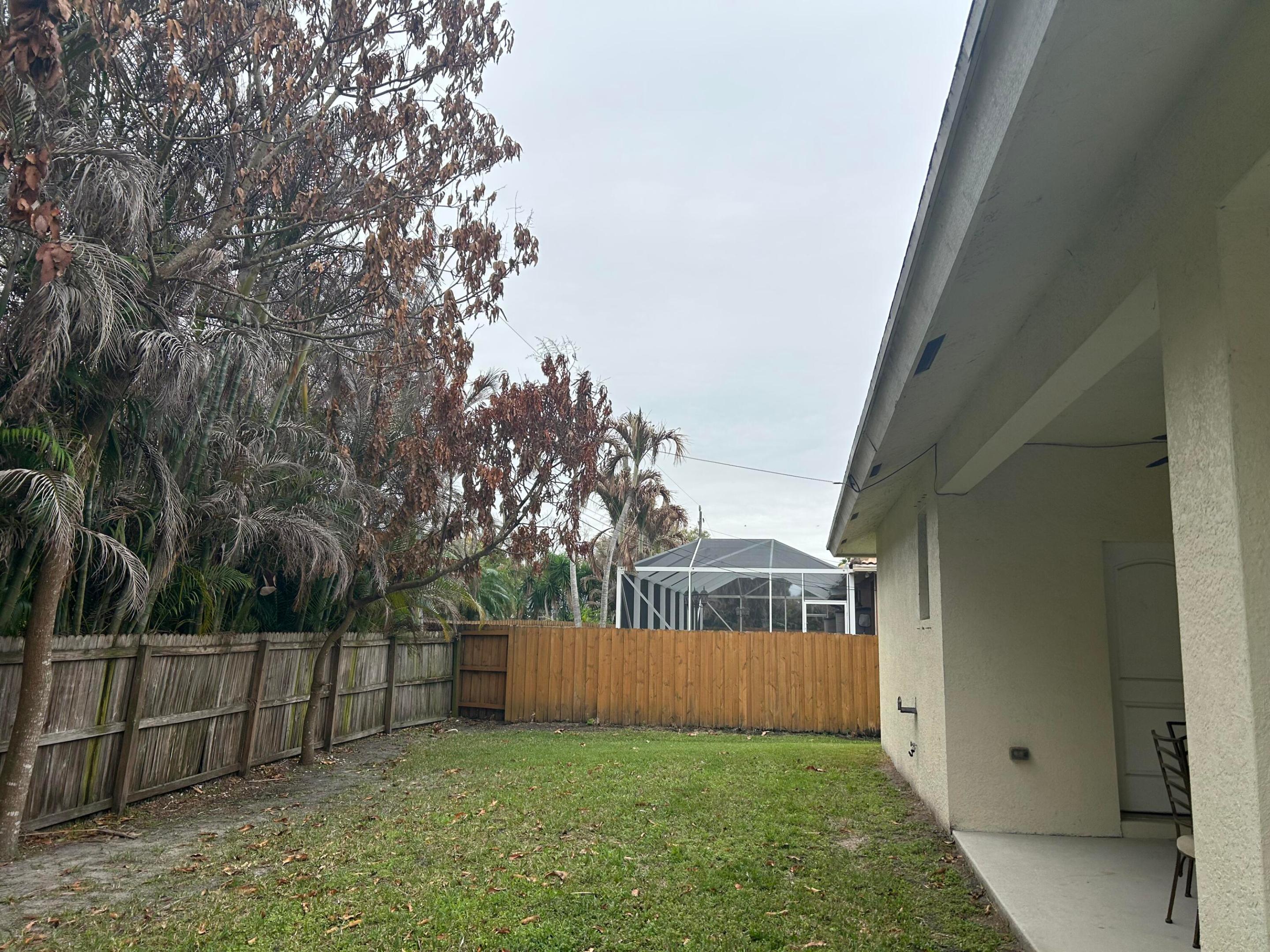 2749 Se Eagle Drive Property Photo 6