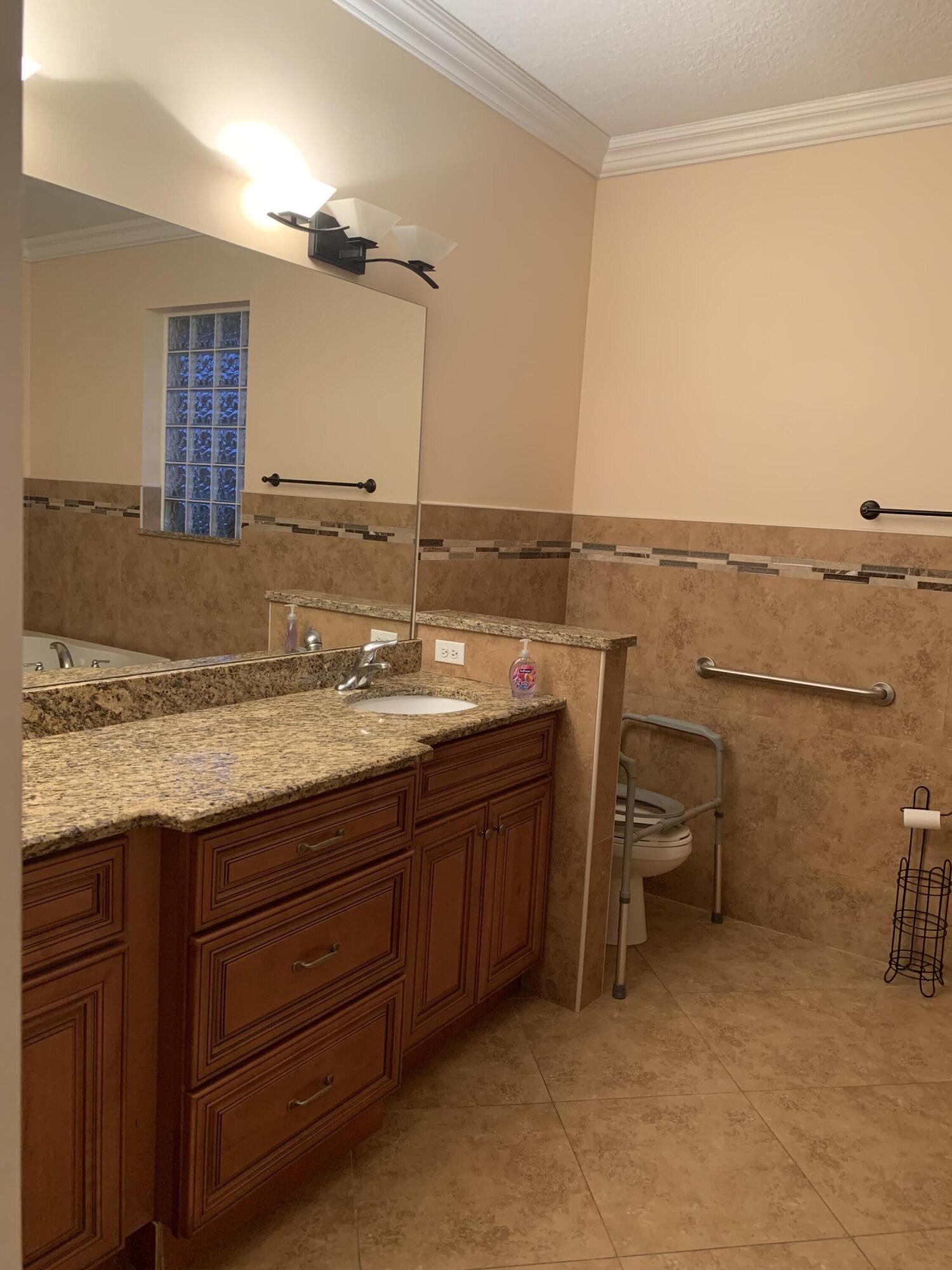 2749 Se Eagle Drive Property Photo 12