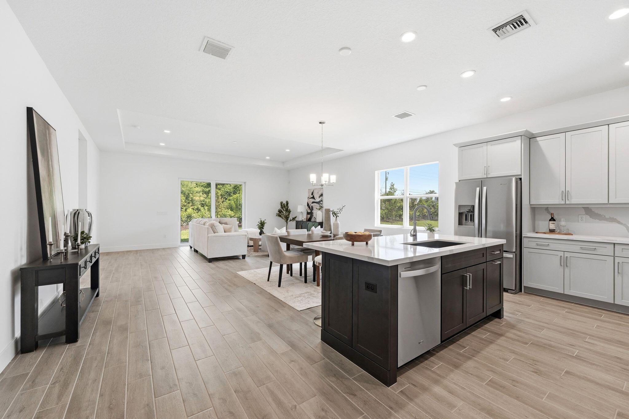 6883 68th Square Property Photo 12