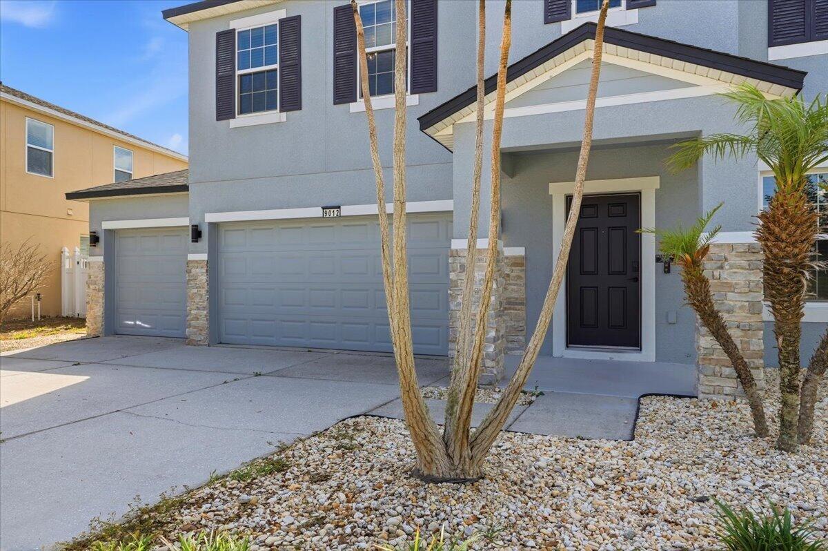9012 Orange Blossom Loop Property Photo 3