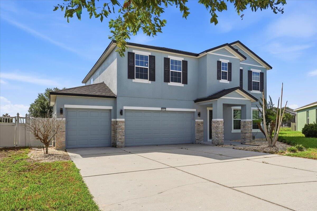9012 Orange Blossom Loop Property Photo 5