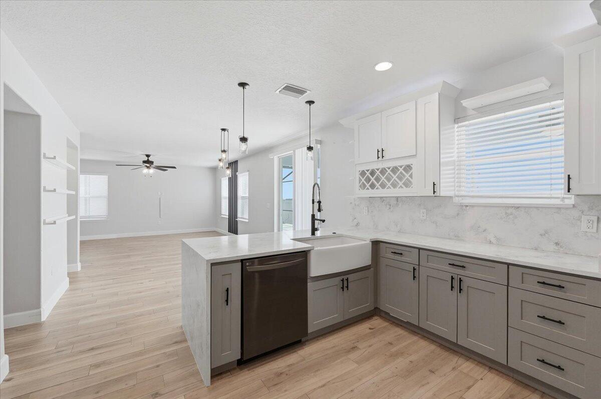 9012 Orange Blossom Loop Property Photo 24