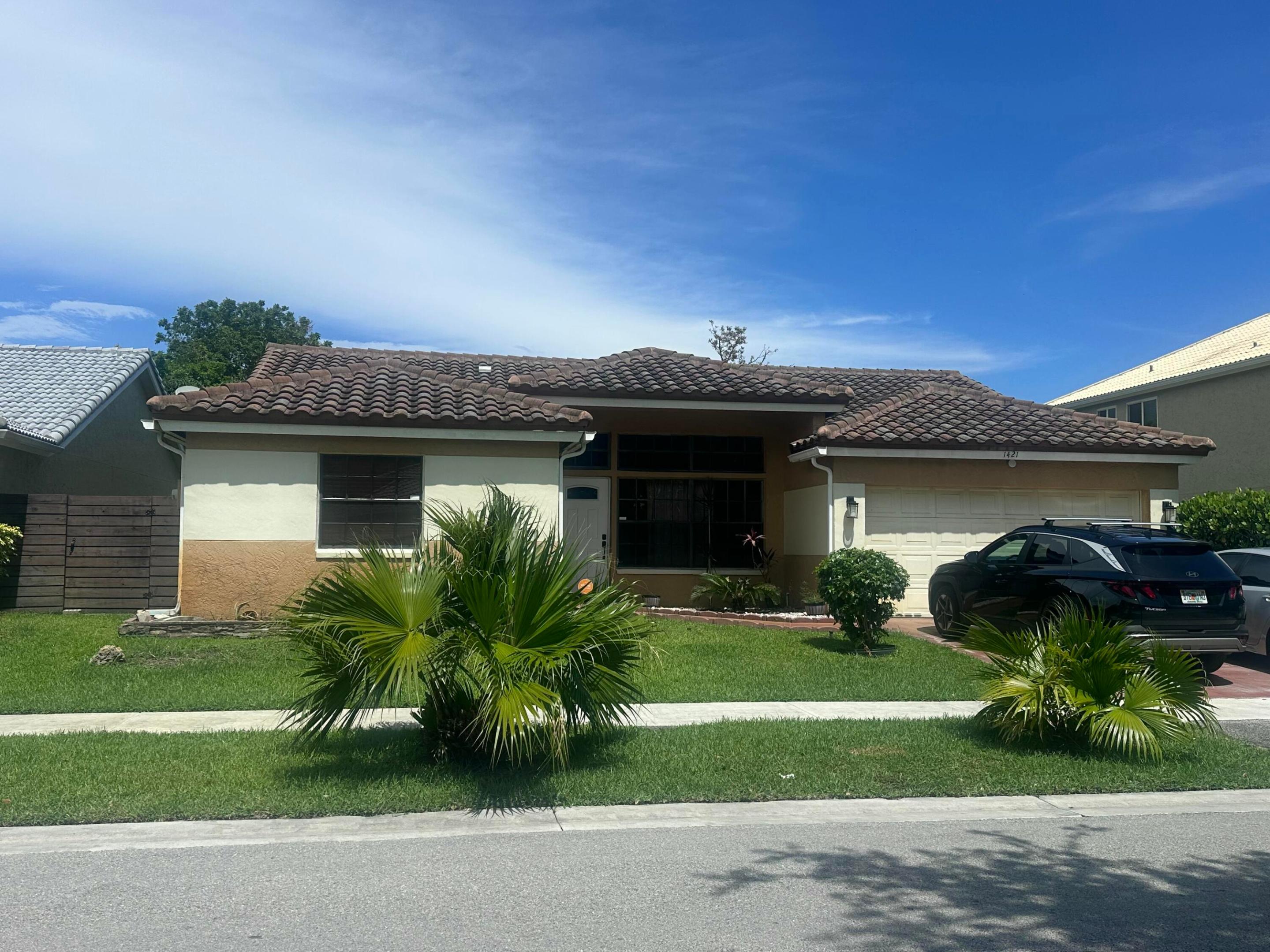 1421 Sw 88th Way Property Photo 1