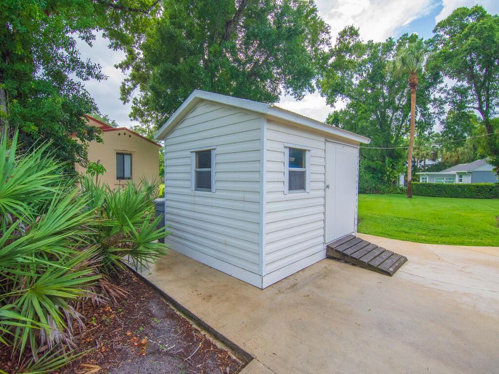 2301 Avalon Avenue Property Photo 12