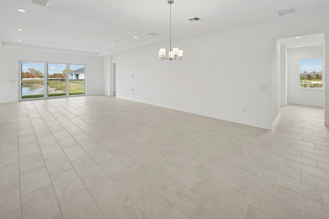 2810 68th Street Property Photo 3
