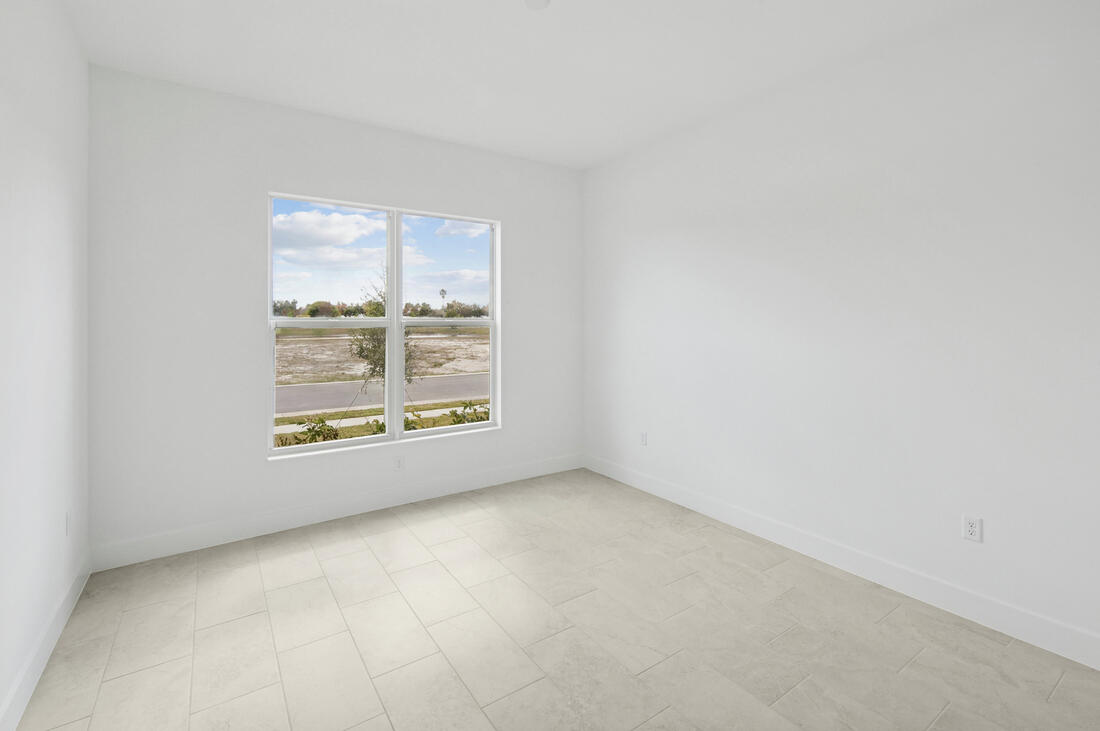 2810 68th Street Property Photo 8