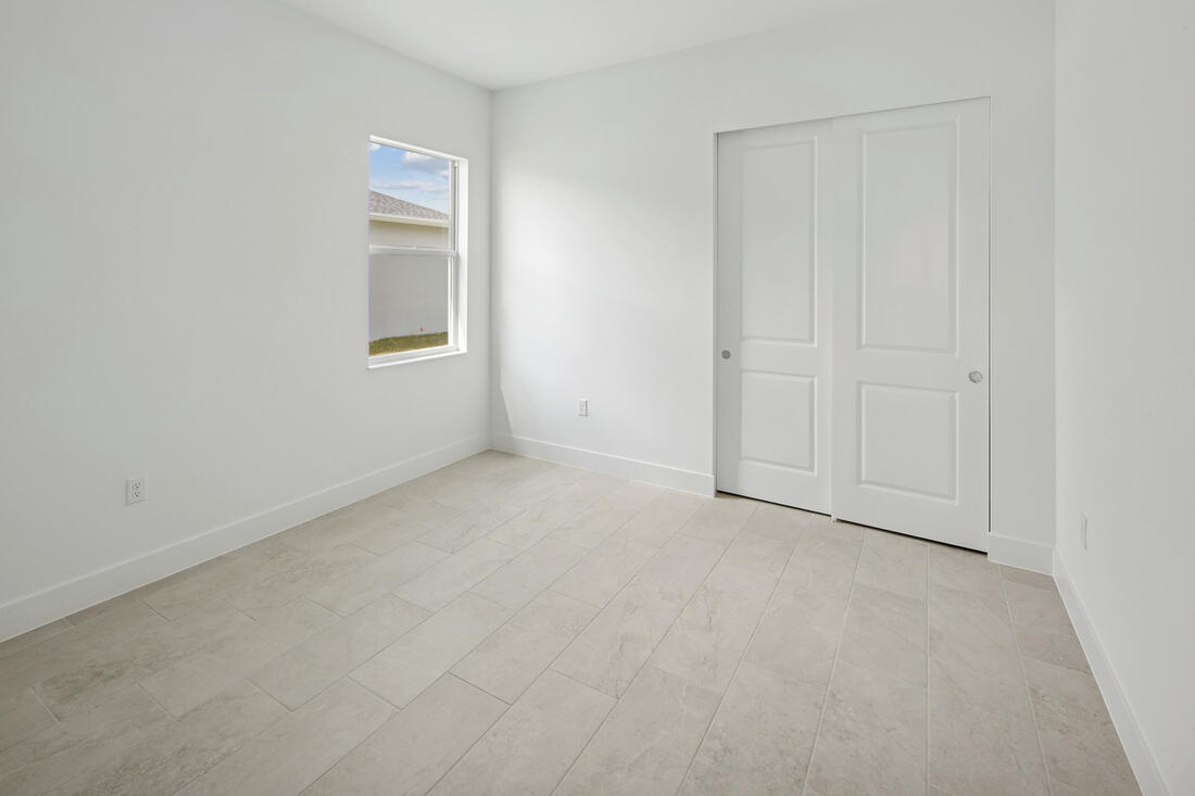 2810 68th Street Property Photo 10