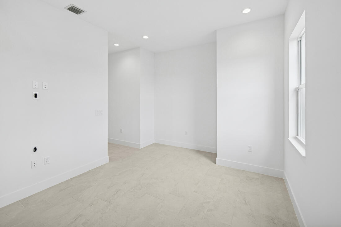 2810 68th Street Property Photo 14