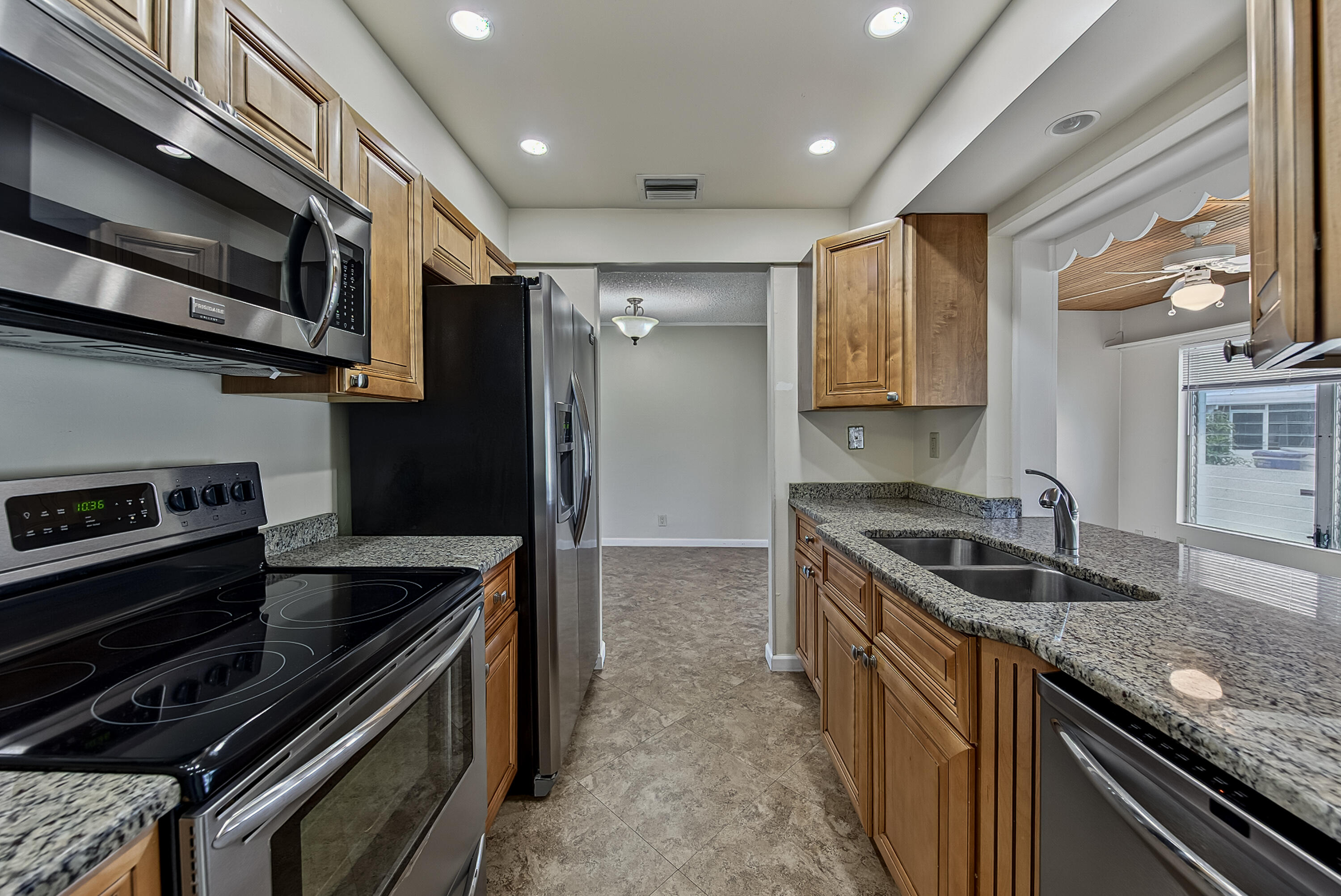 2581 E Golf Boulevard Property Photo 1