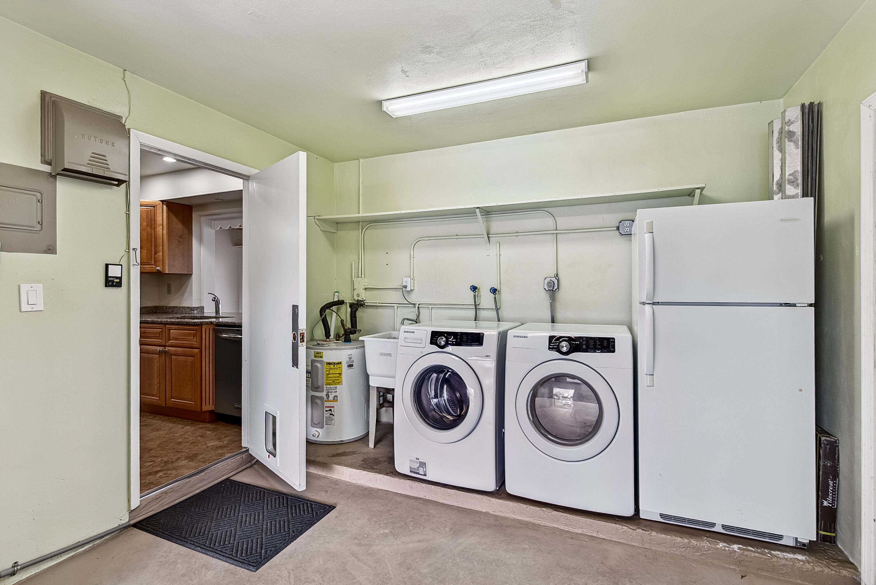 2581 E Golf Boulevard Property Photo 24