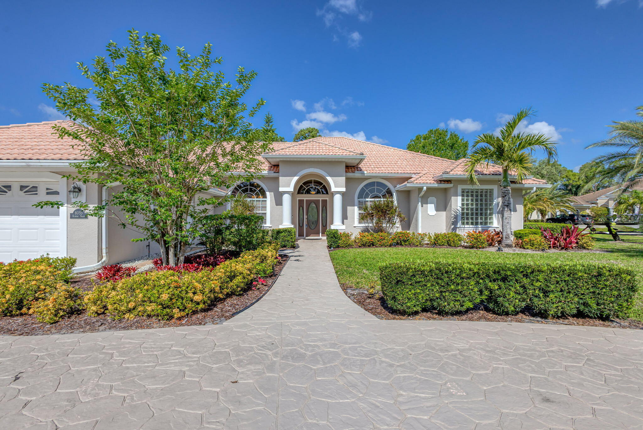 8055 Kiawah Trace Property Photo 1