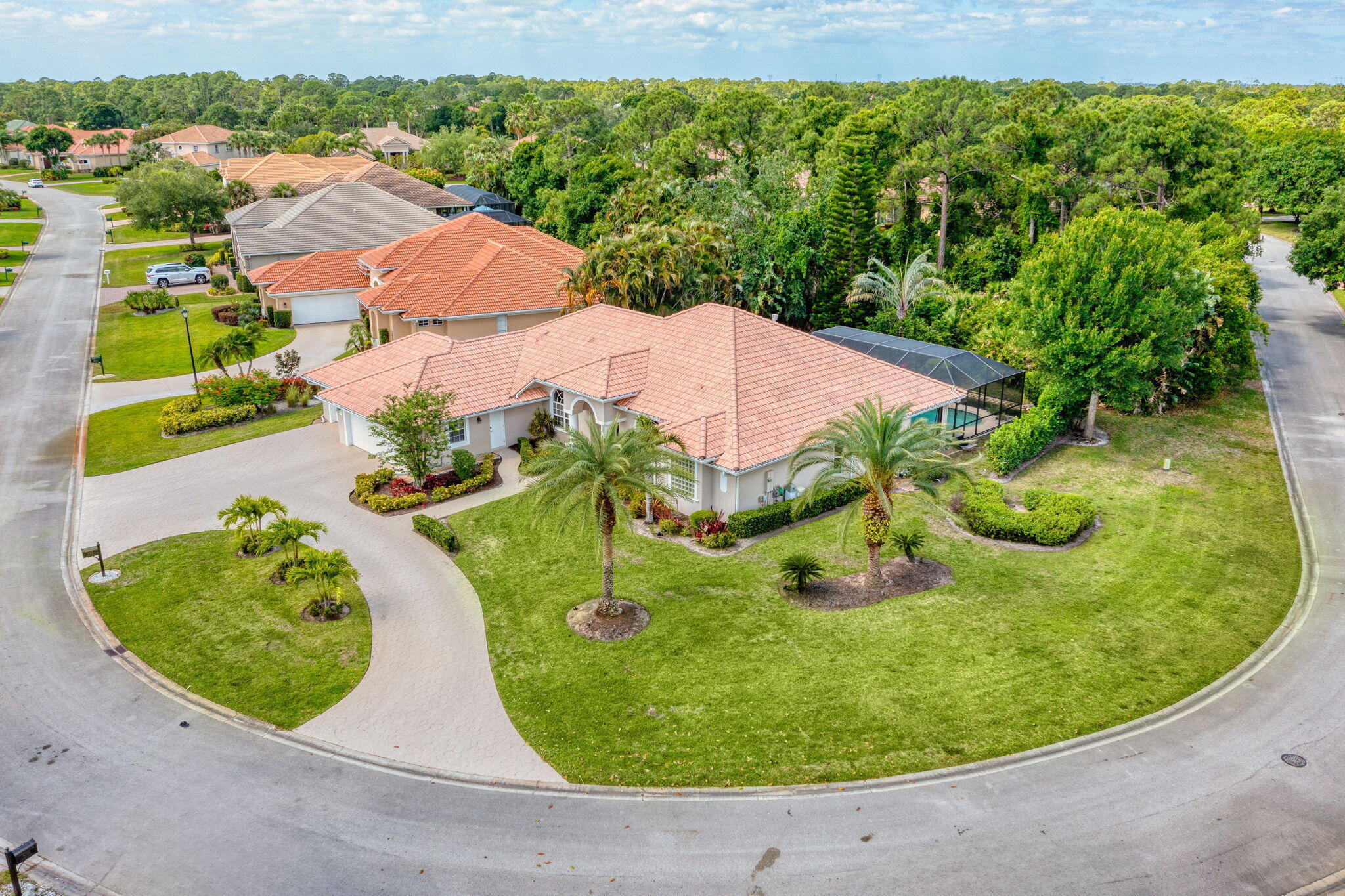 8055 Kiawah Trace Property Photo 3