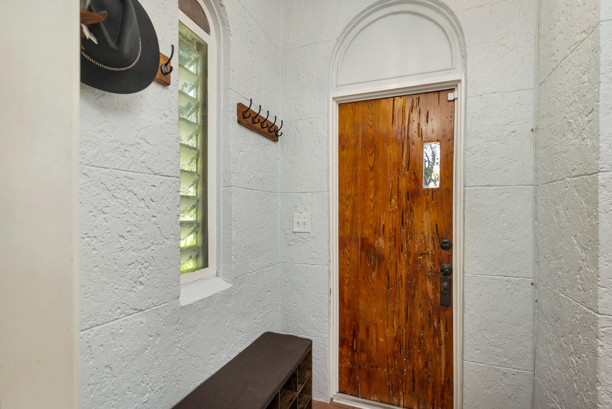714 Sunset Road Property Photo 4