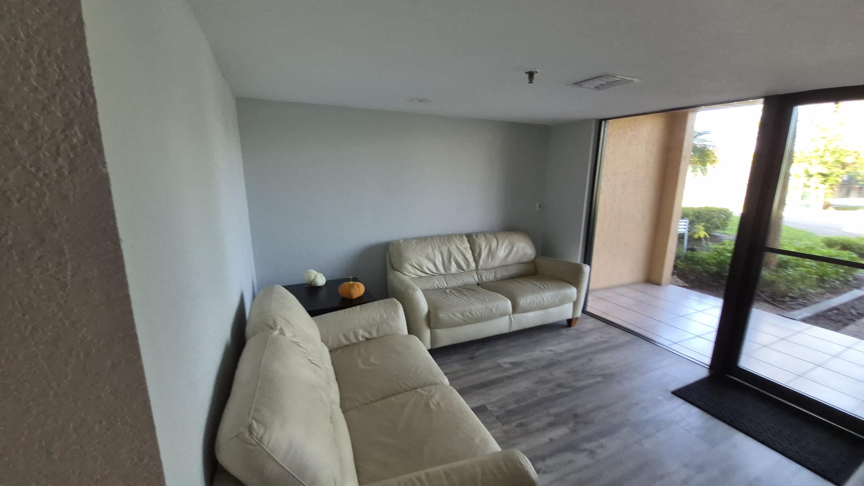 450 Egret Circle 9510 Property Photo 5