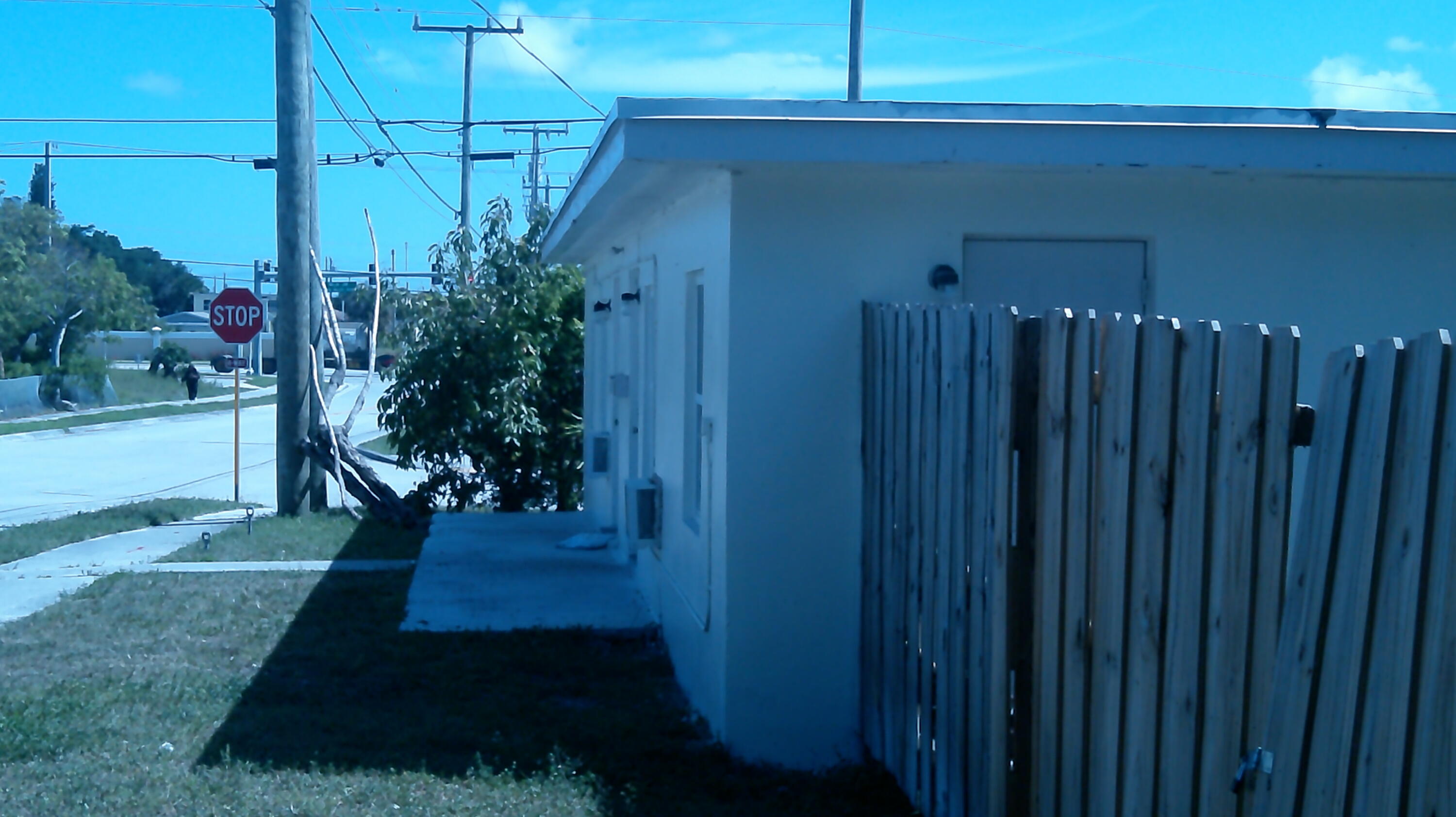 900 W 9th Street Property Photo 3