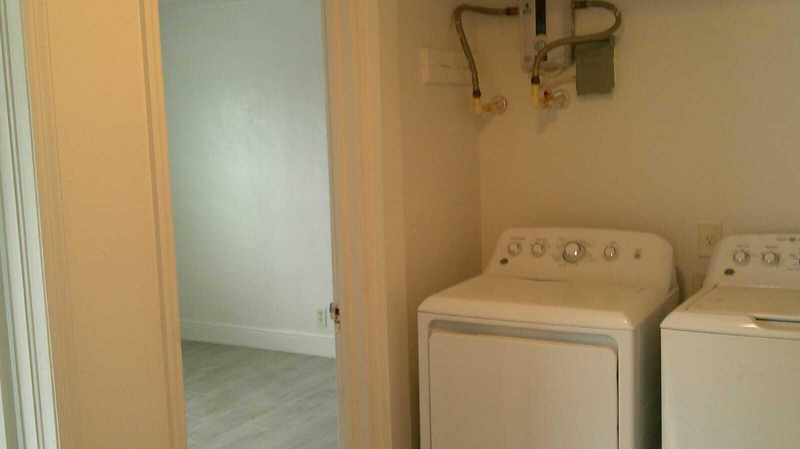 900 W 9th Street Property Photo 15