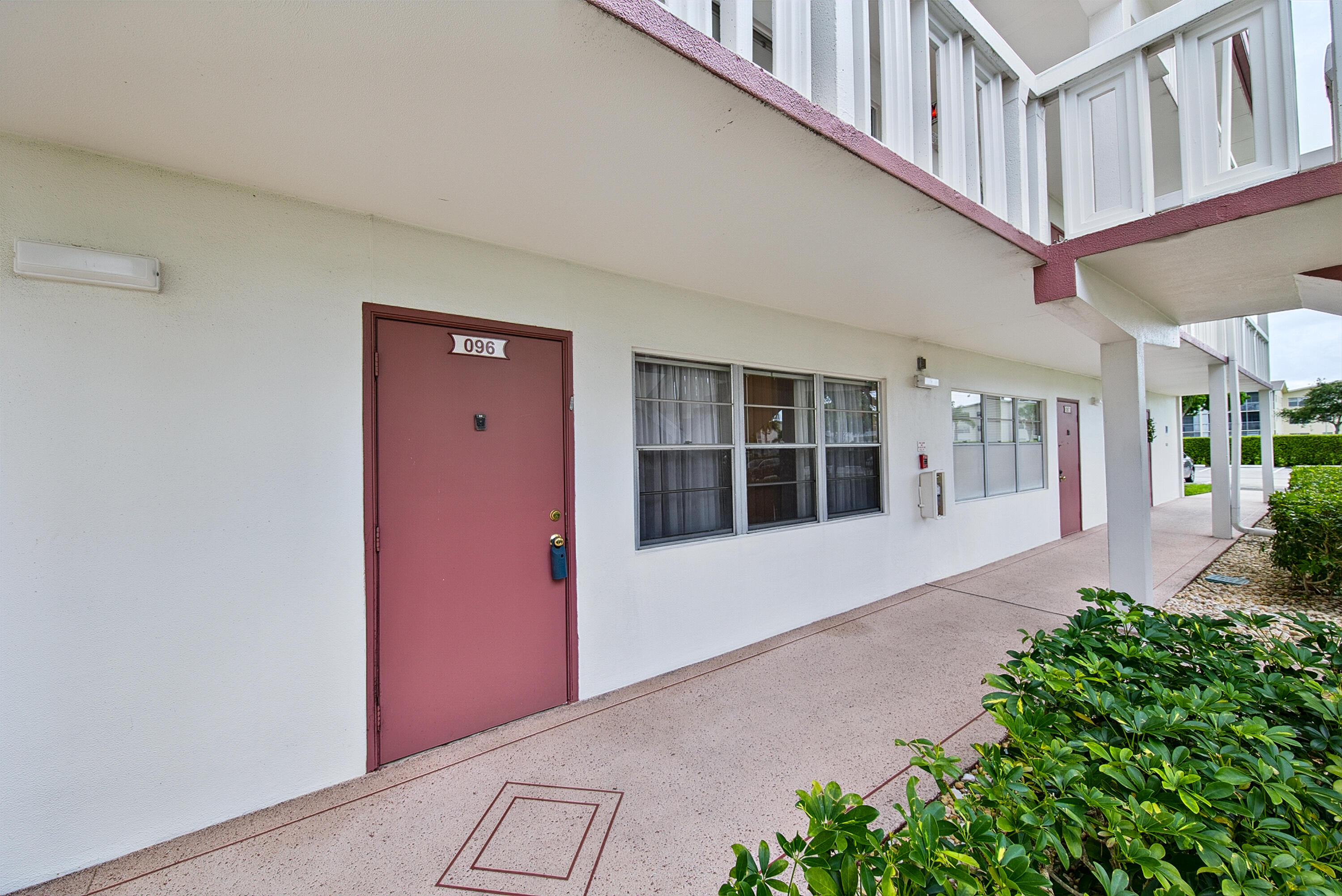 96 Fanshaw C Property Photo 25