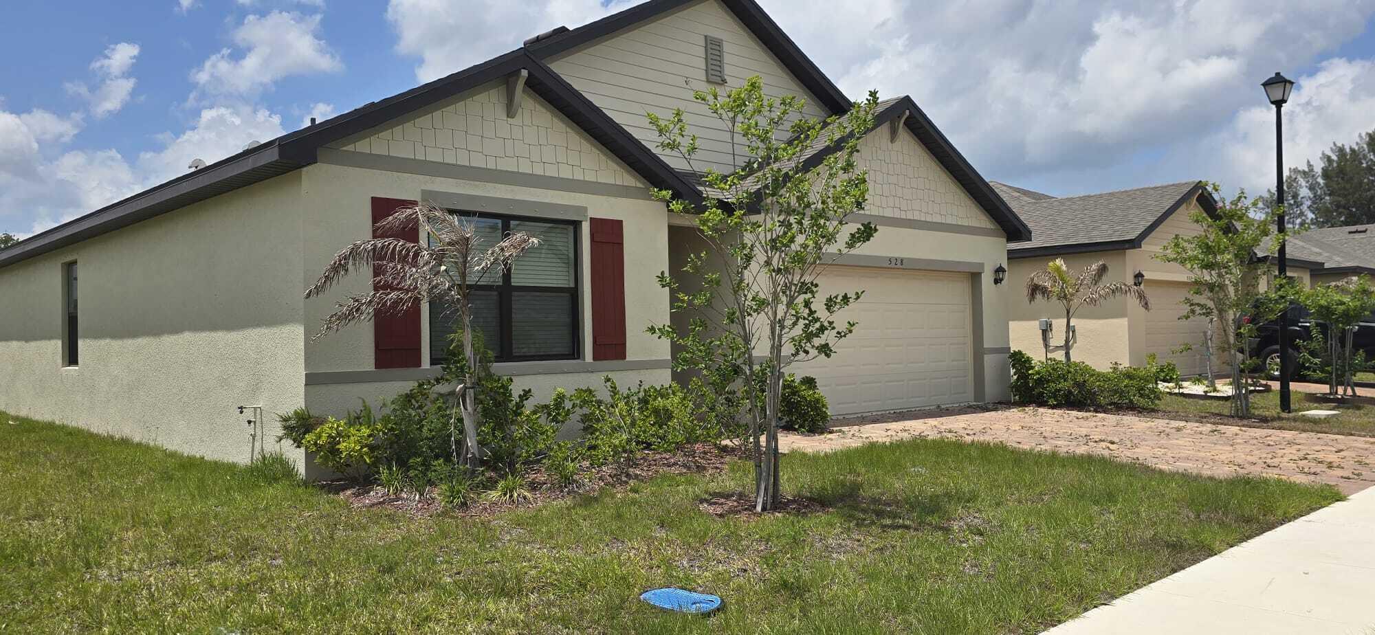 528 Seafoam Circle Property Photo 4