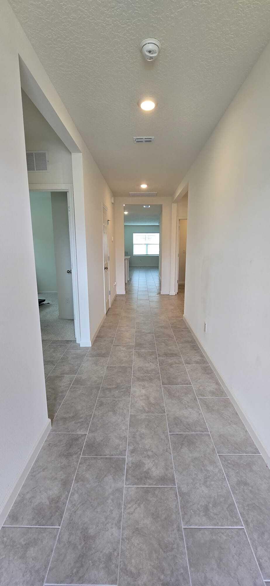 528 Seafoam Circle Property Photo 6
