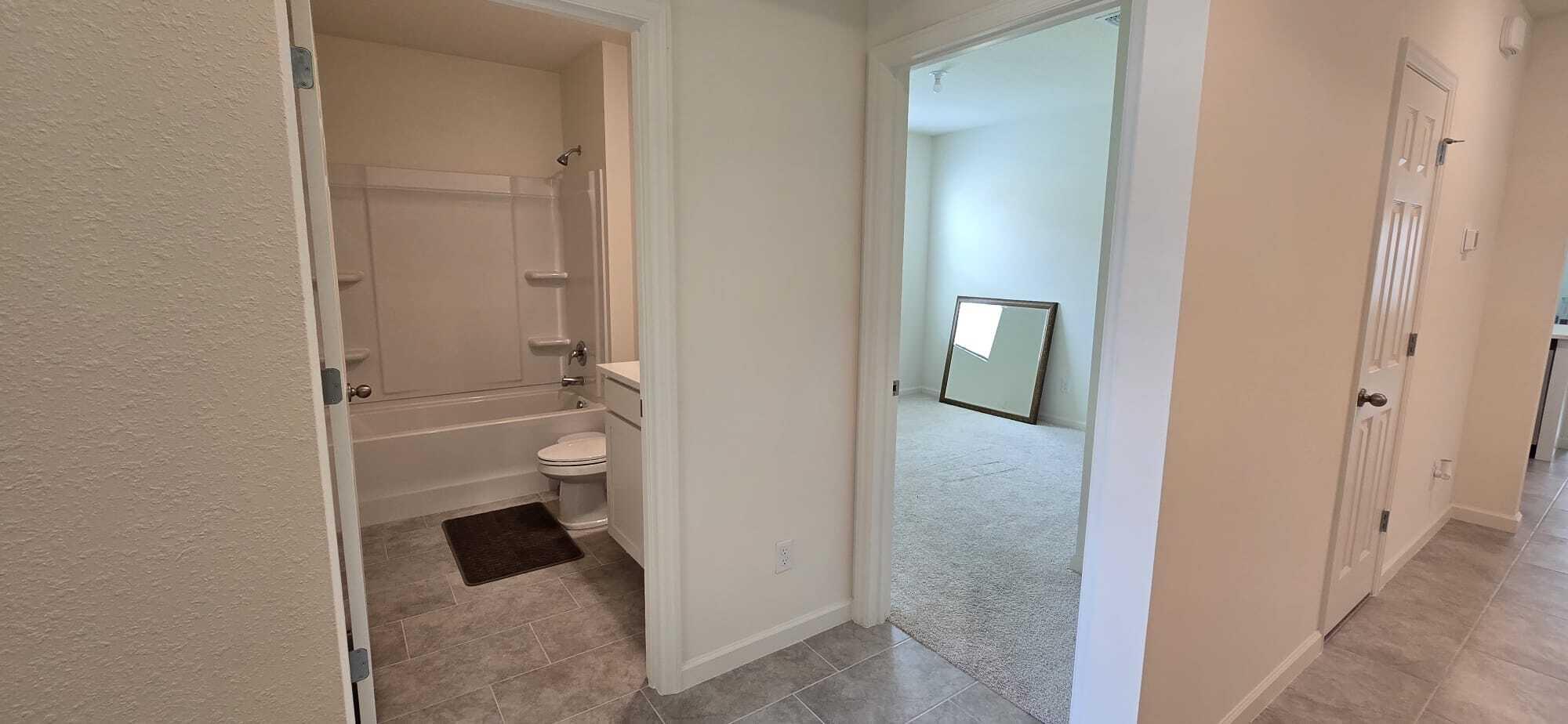528 Seafoam Circle Property Photo 8