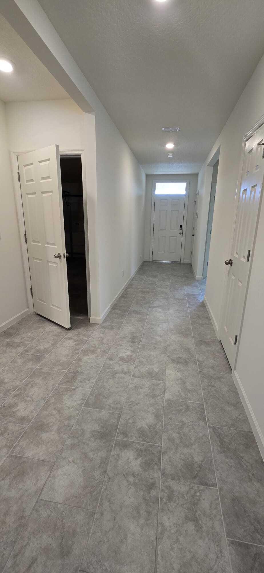 528 Seafoam Circle Property Photo 10