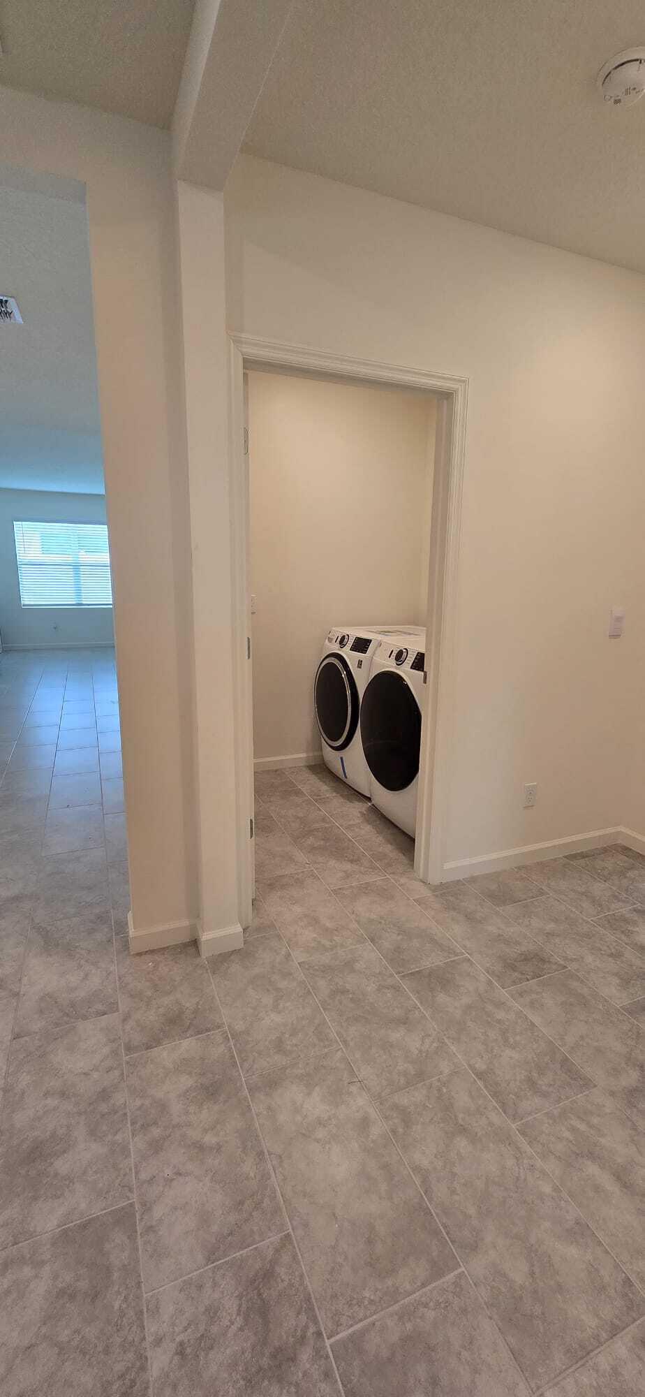 528 Seafoam Circle Property Photo 18