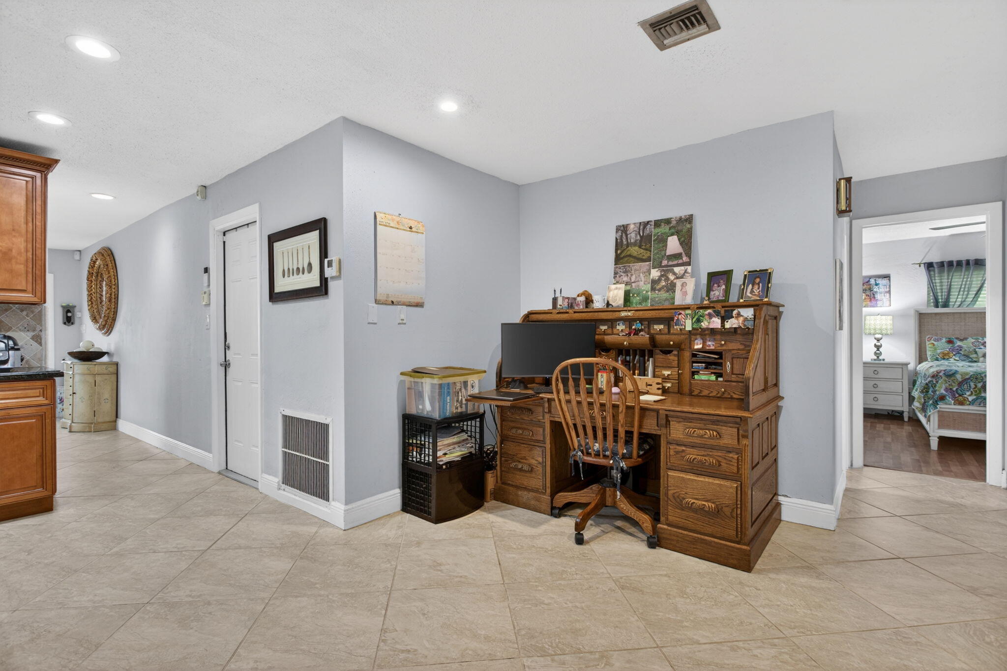 7306 Nw 94th Way Property Photo 11
