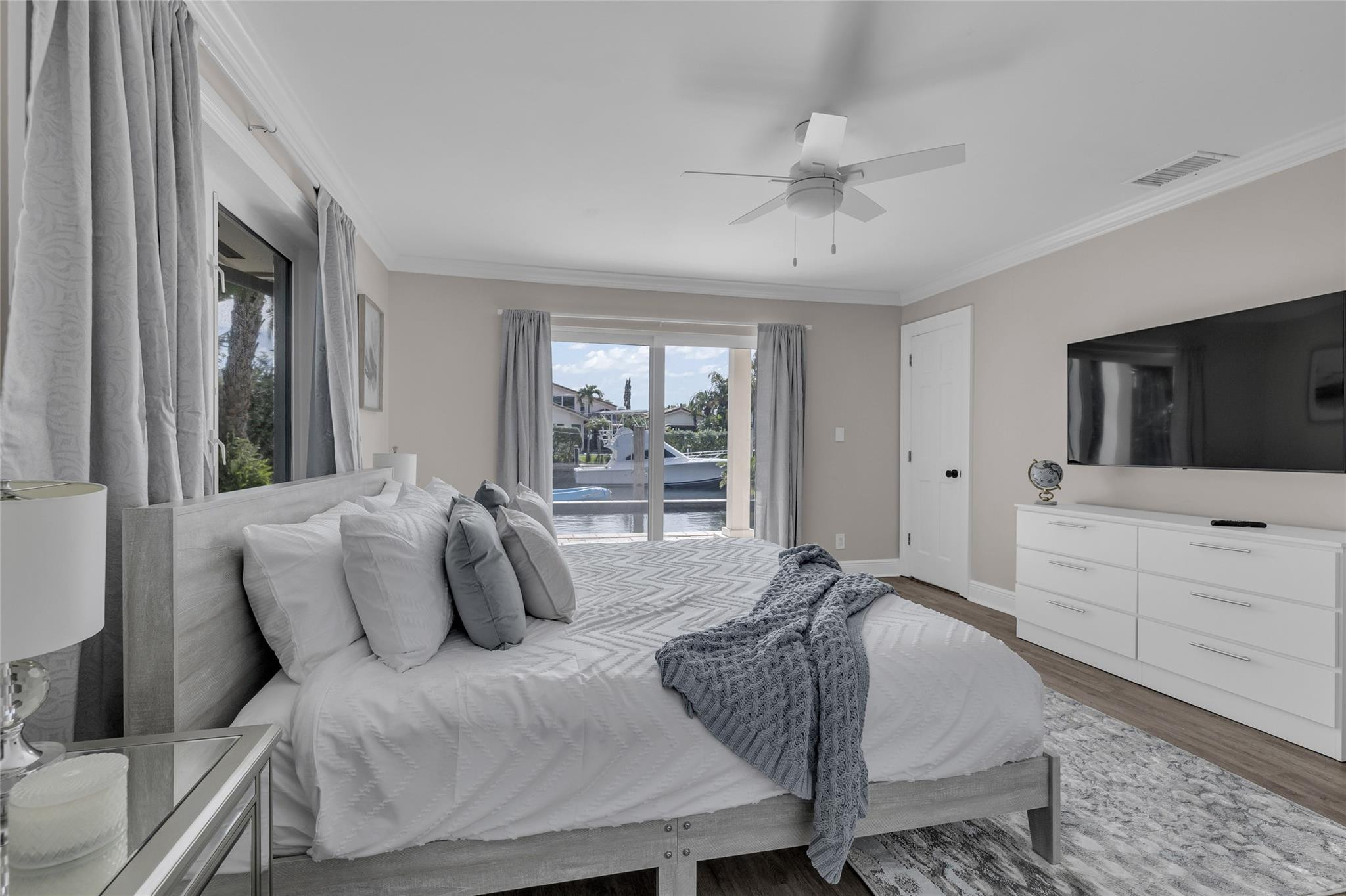272 Imperial Lane Property Photo 11