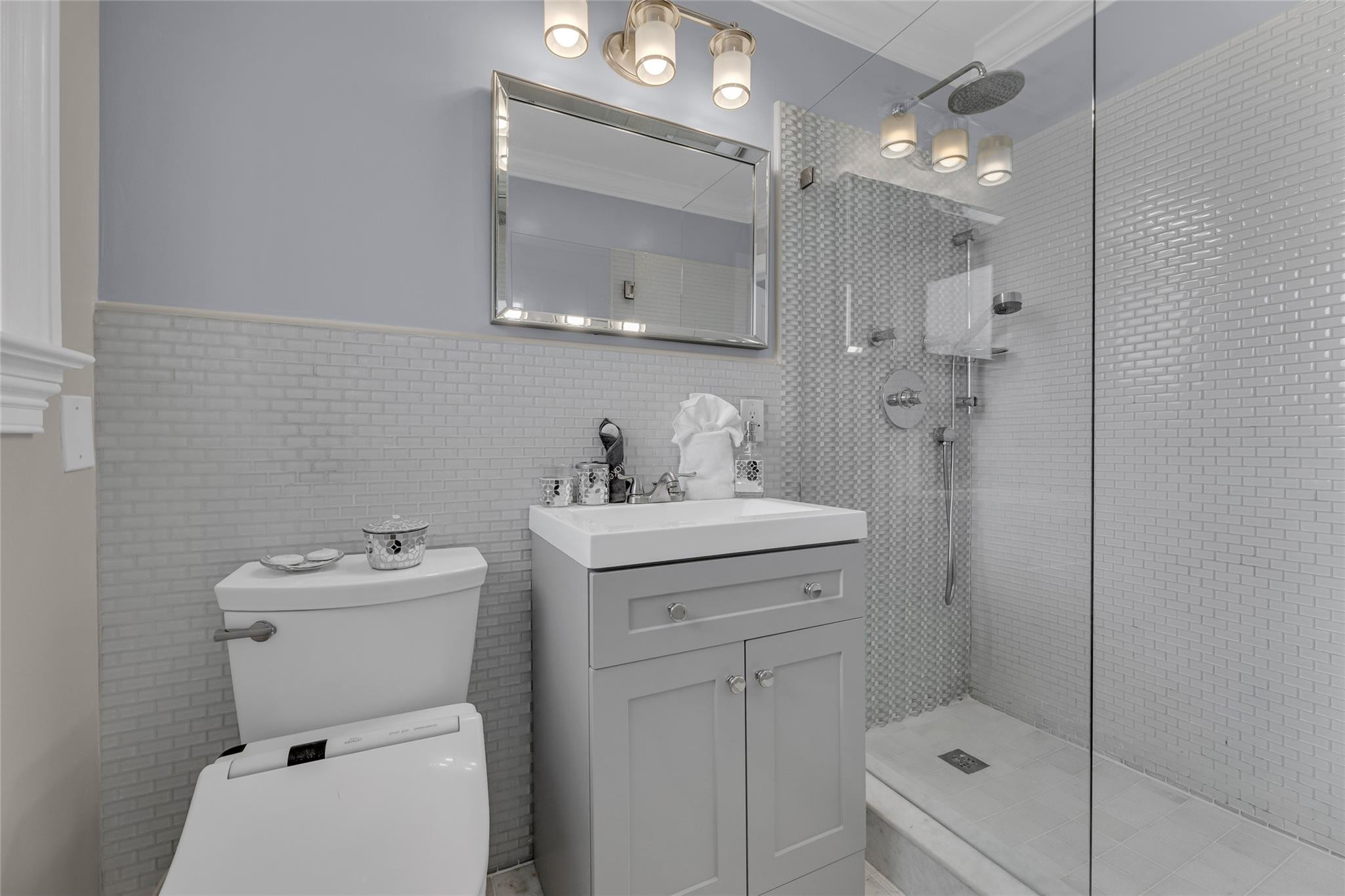 272 Imperial Lane Property Photo 15